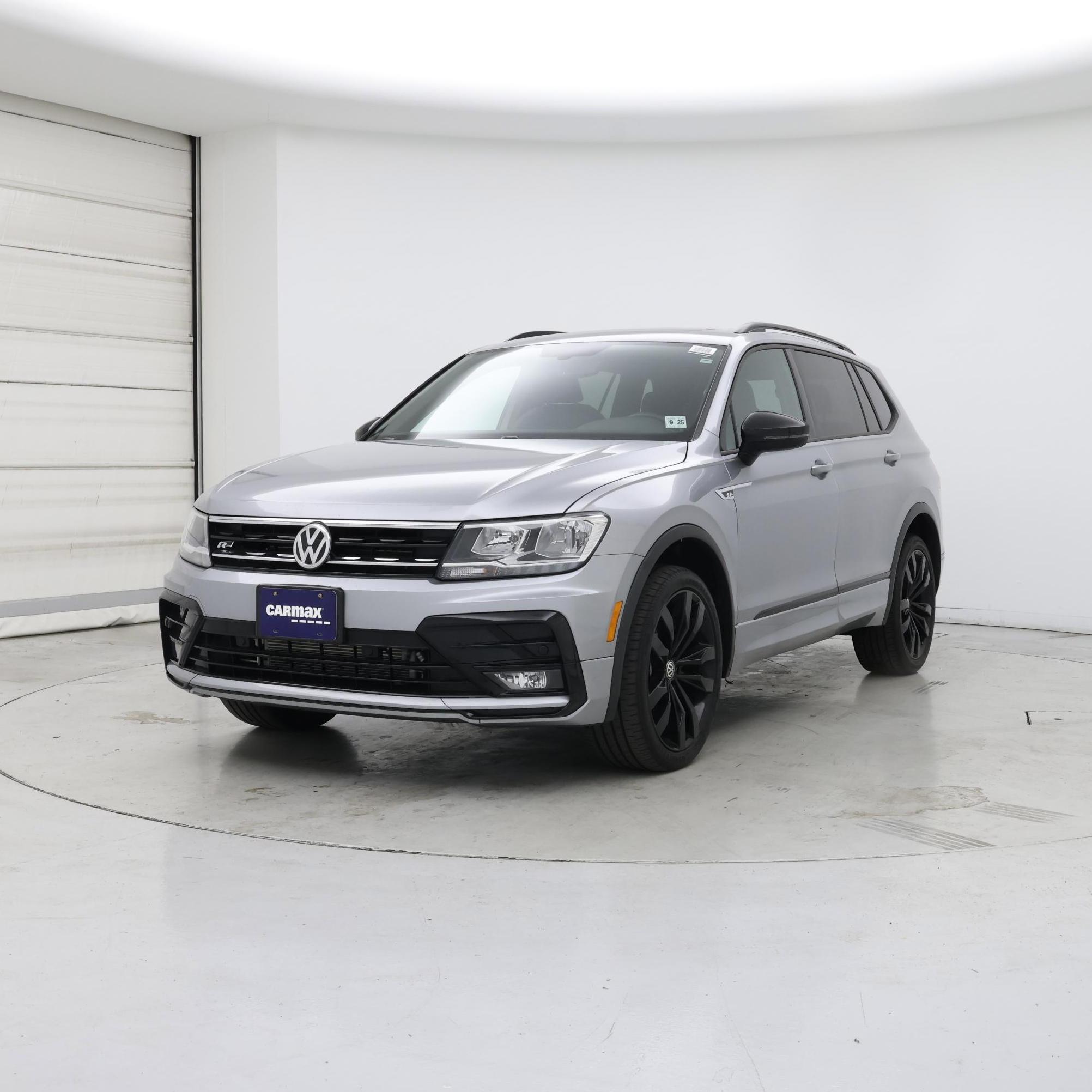 Thumbnail: 2020 Volkswagen Tiguan - 4