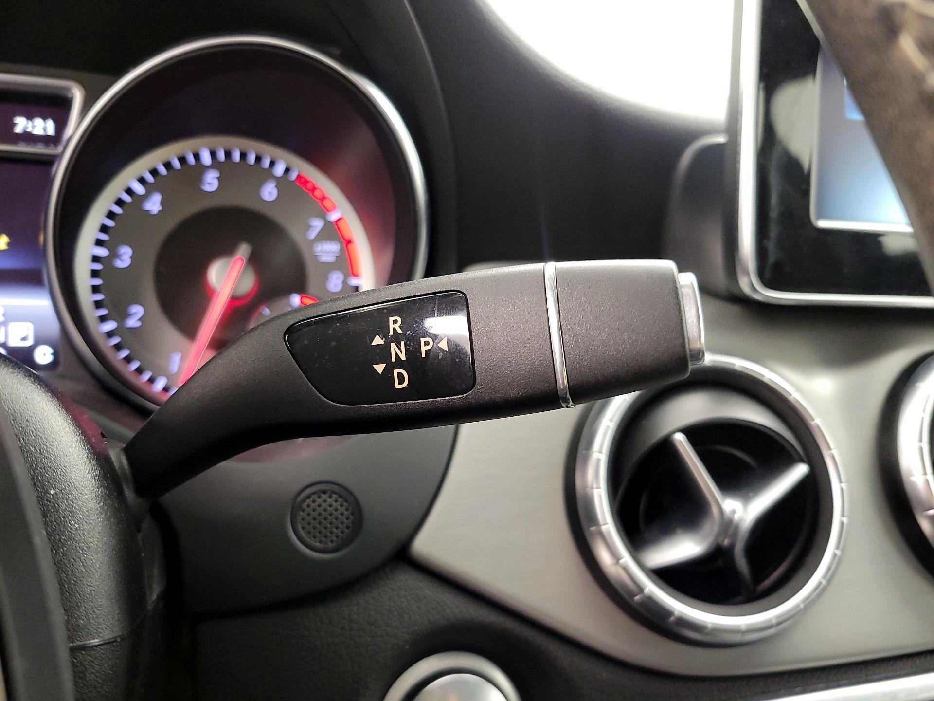 Thumbnail: 2016 Mercedes-Benz CLA - 15