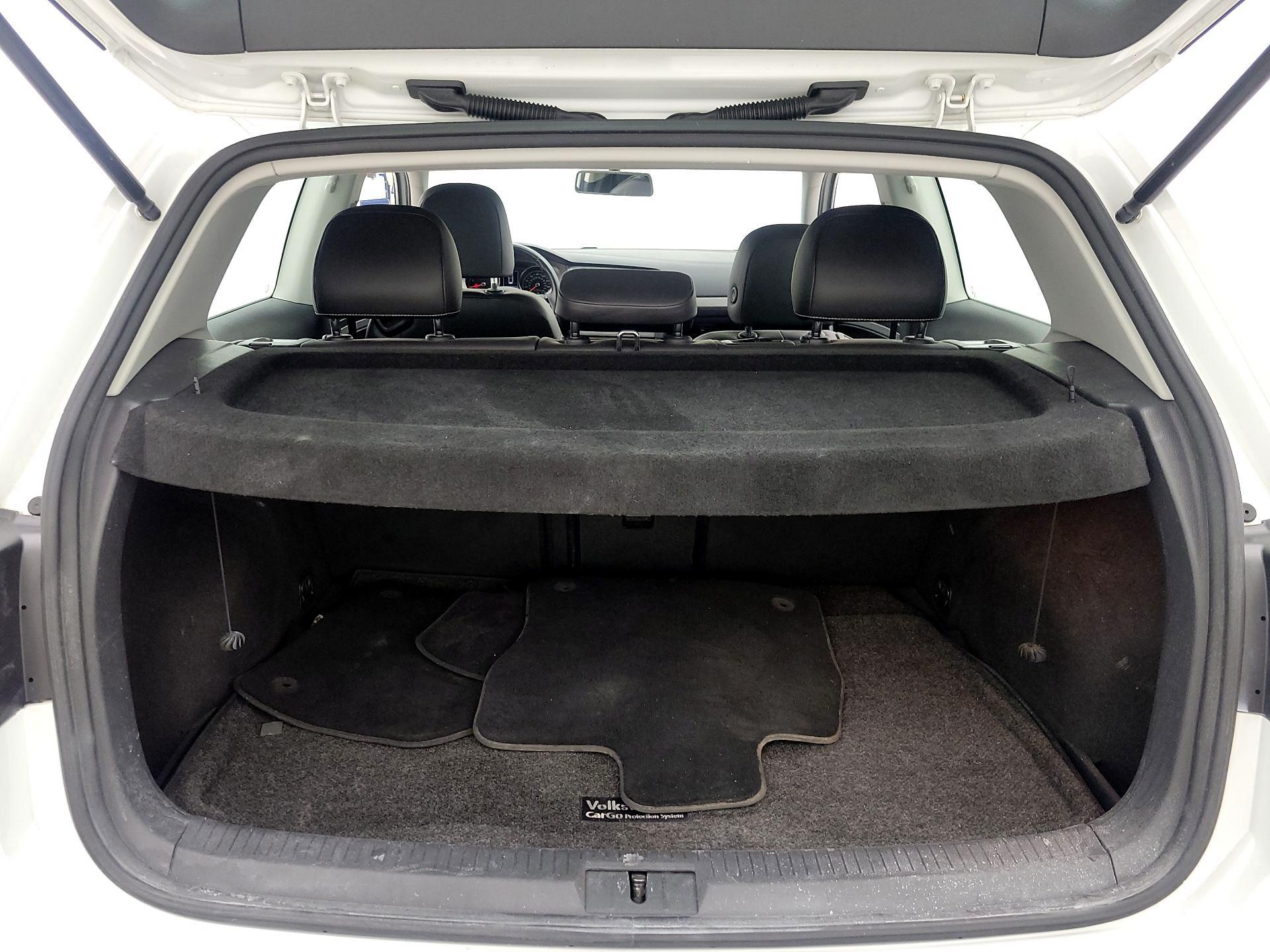 Thumbnail: 2015 Volkswagen Golf - 18