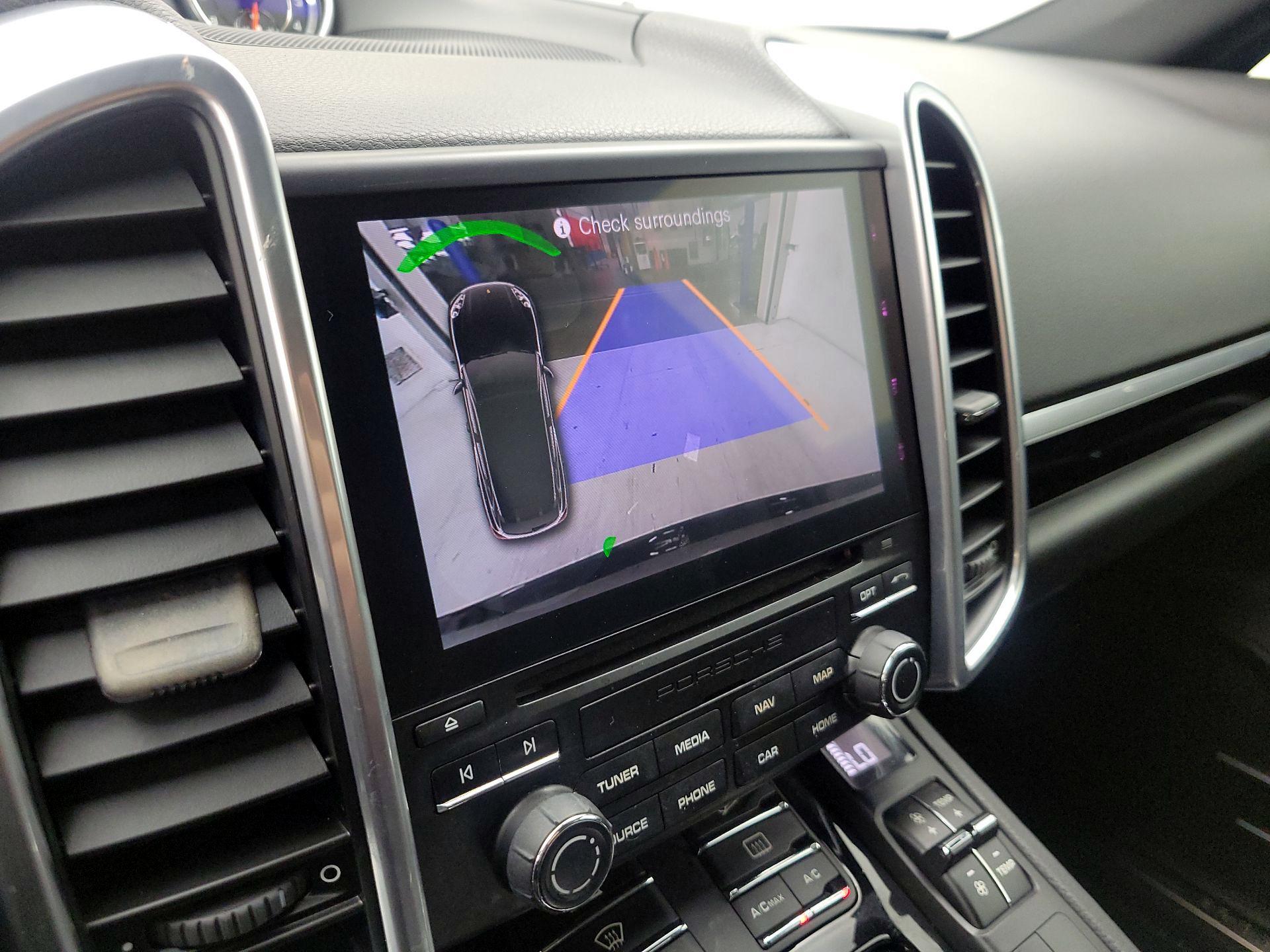 Thumbnail: 2017 Porsche Cayenne - 15