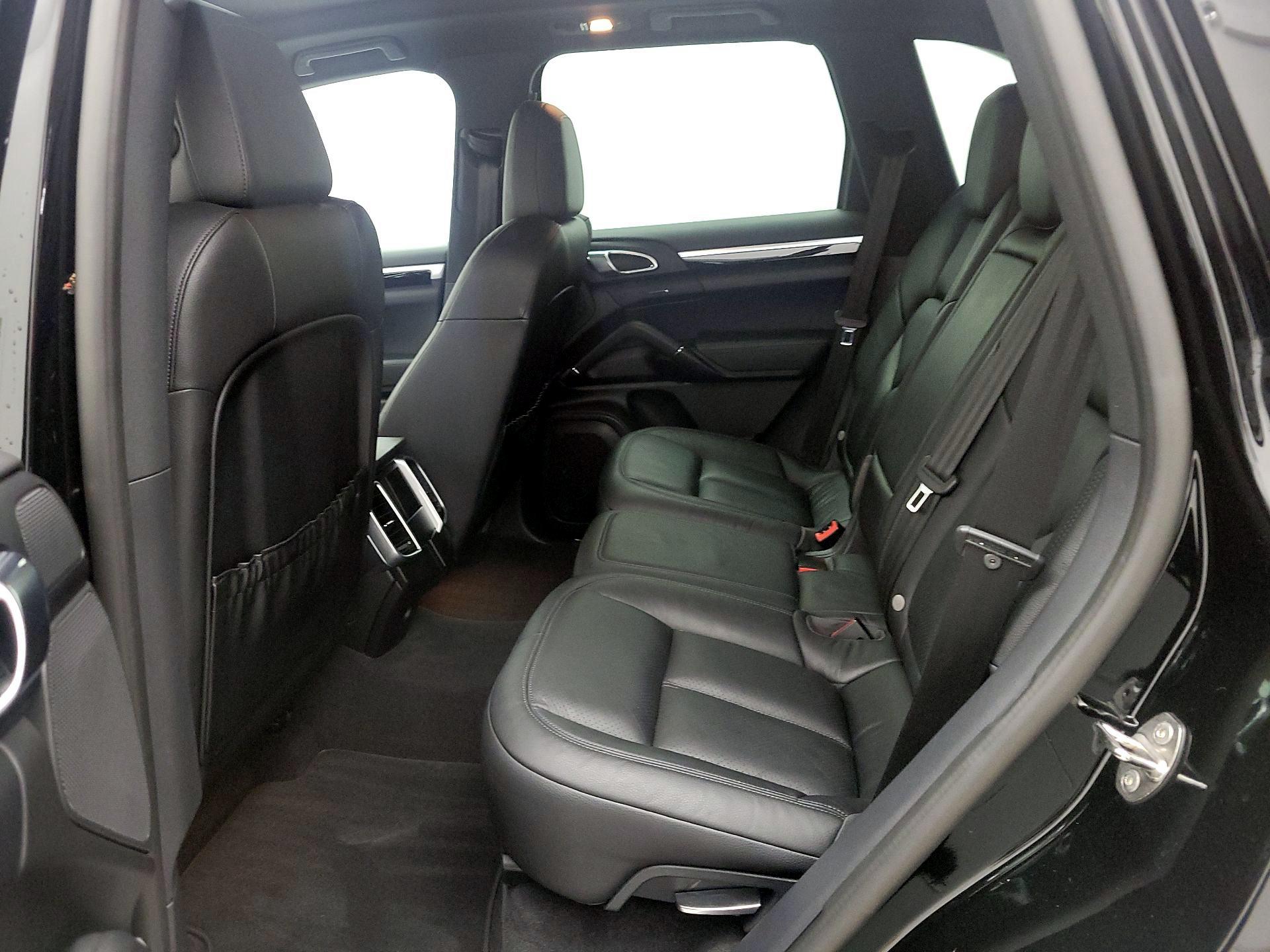 Thumbnail: 2017 Porsche Cayenne - 20