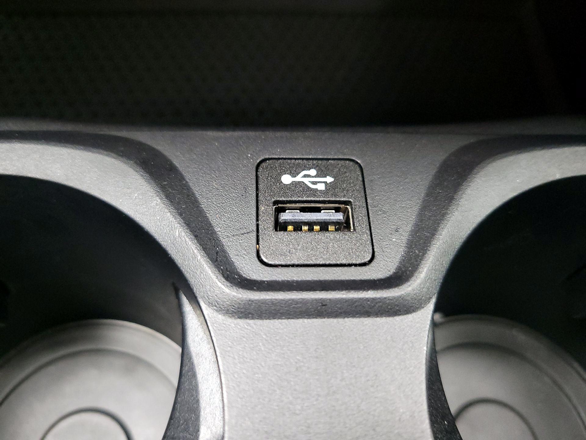 Thumbnail: 2024 BMW M2 - 18