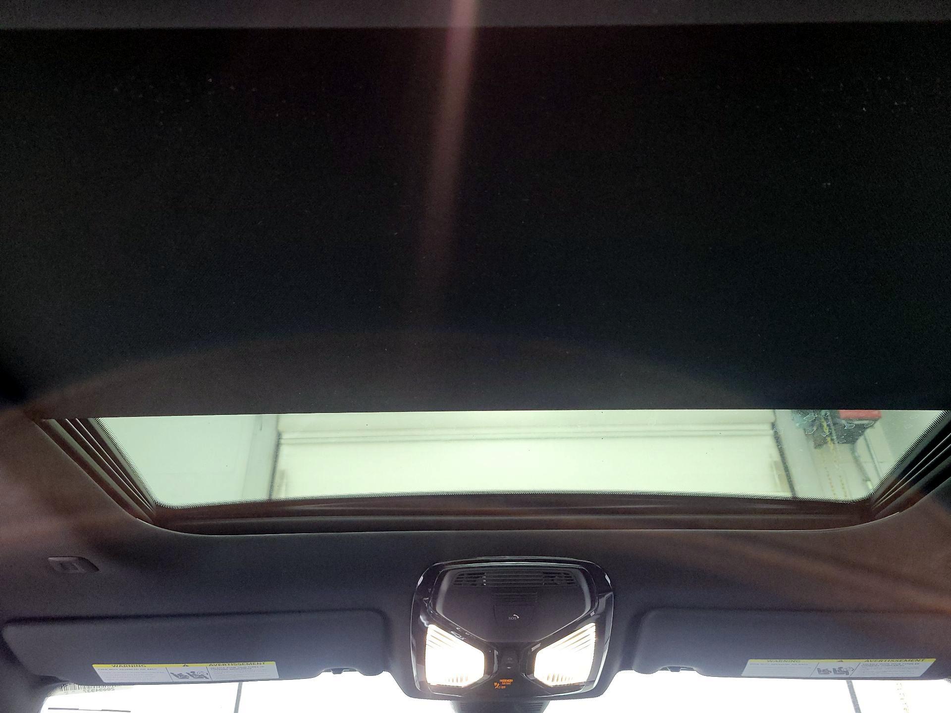 Thumbnail: 2024 BMW M2 - 19