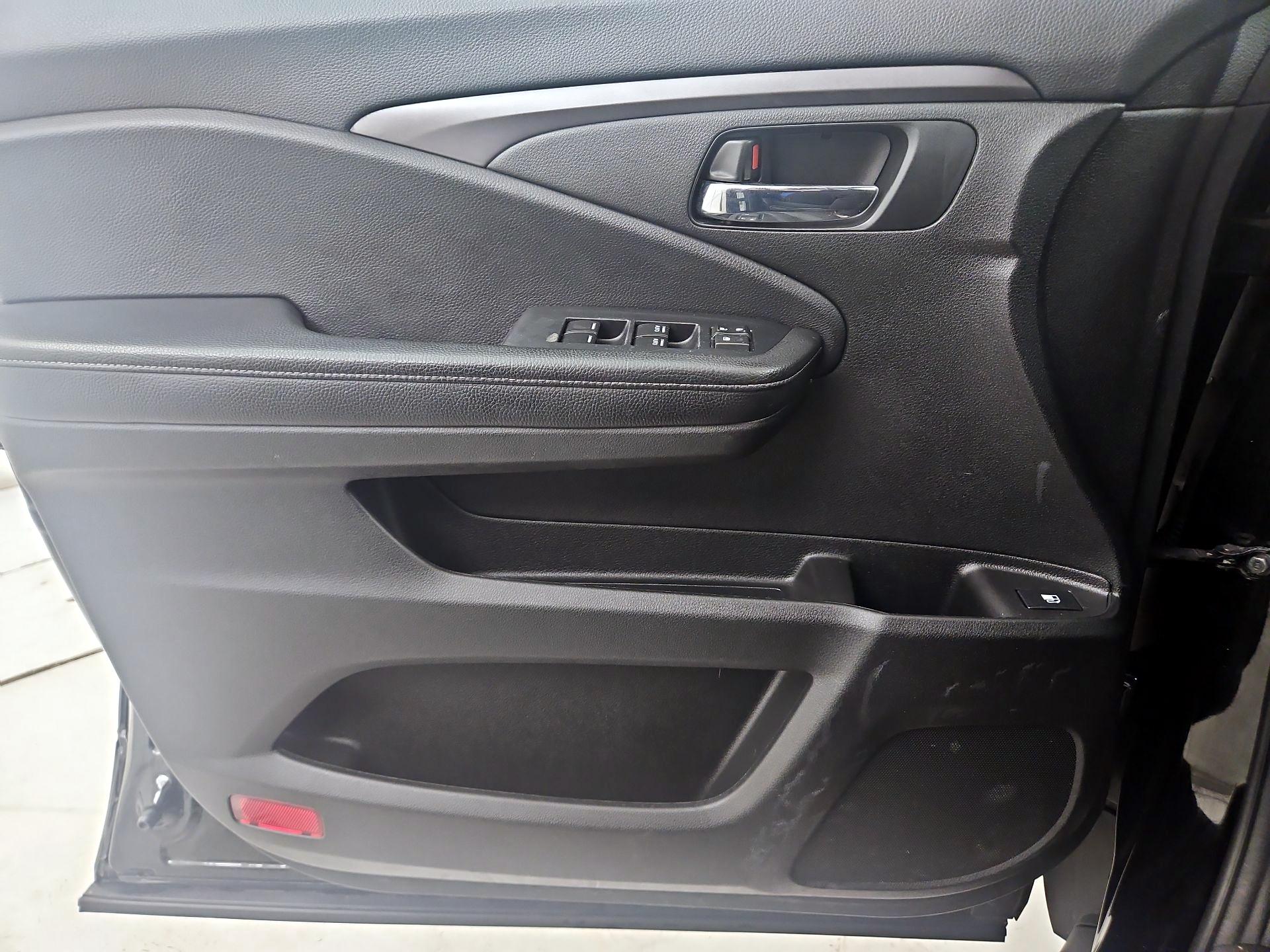 Thumbnail: 2020 Honda Ridgeline - 12