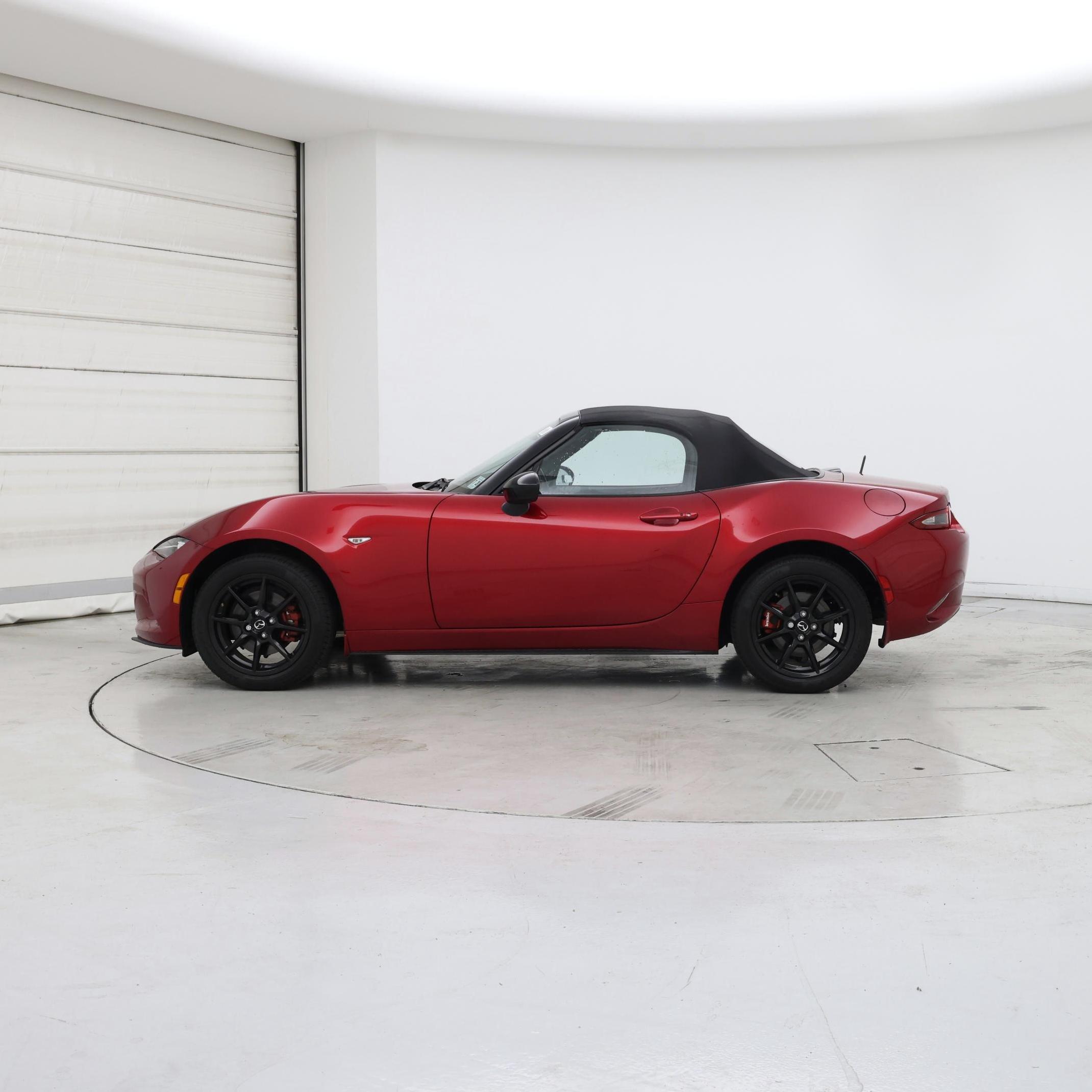 Thumbnail: 2022 Mazda MX-5 Miata - 3
