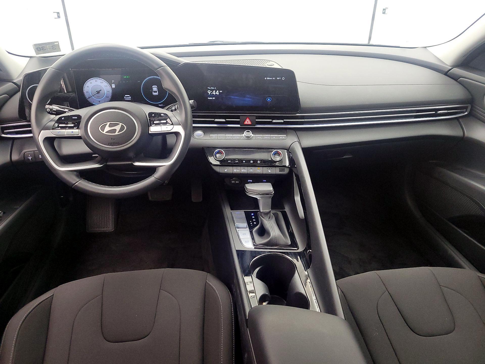 Thumbnail: 2025 Hyundai Elantra - 9