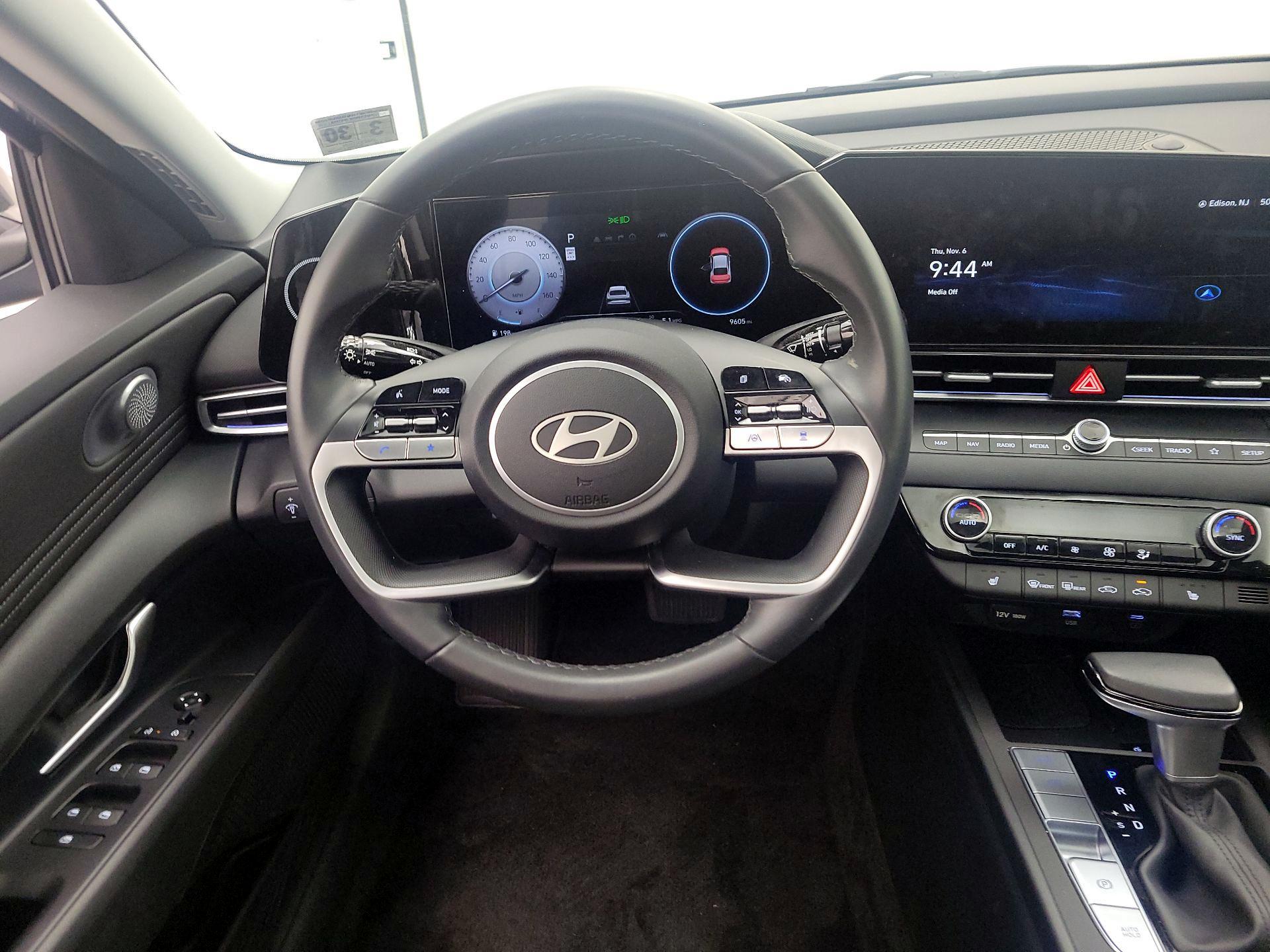 Thumbnail: 2025 Hyundai Elantra - 10