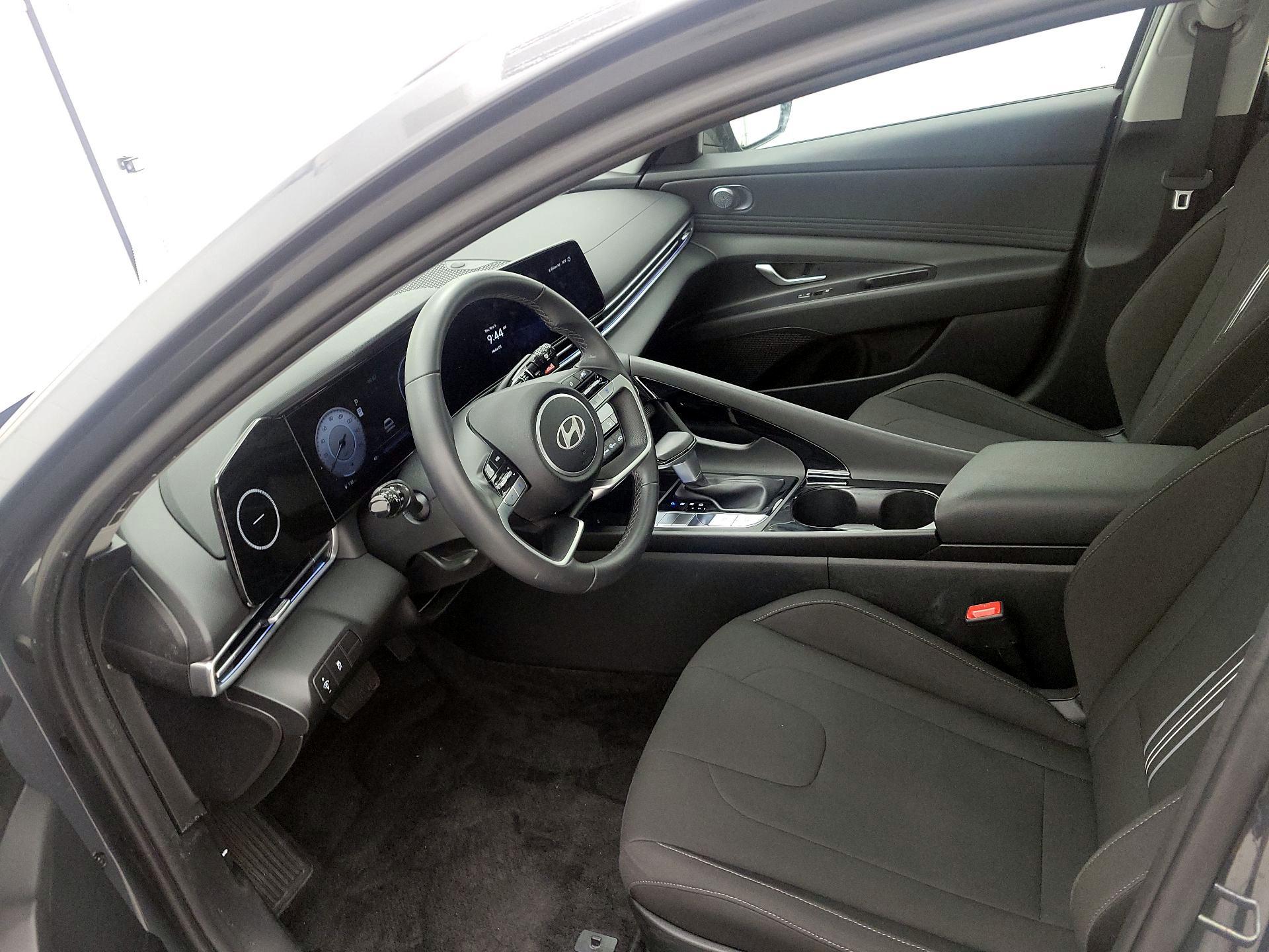 Thumbnail: 2025 Hyundai Elantra - 11