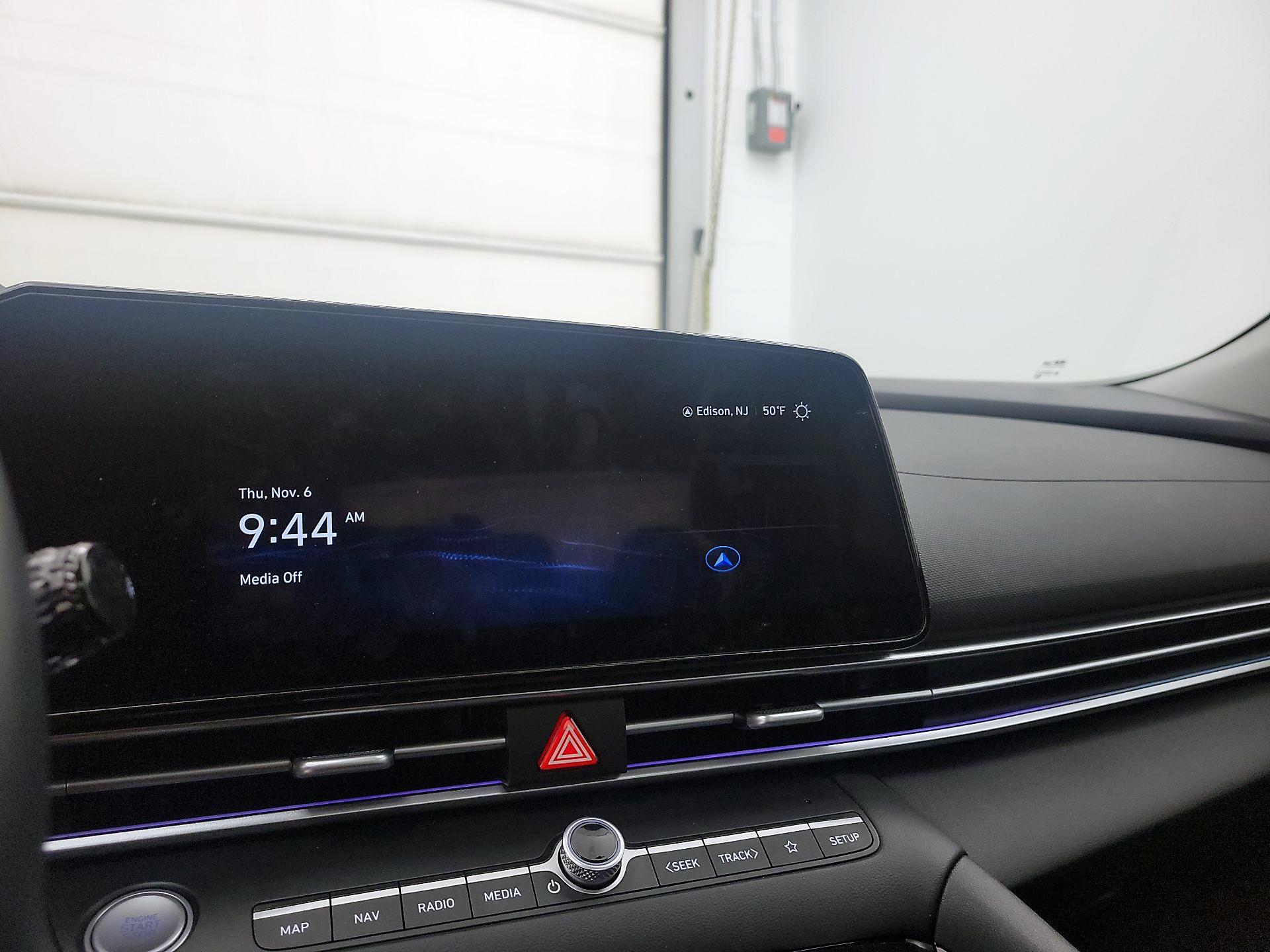 Thumbnail: 2025 Hyundai Elantra - 15