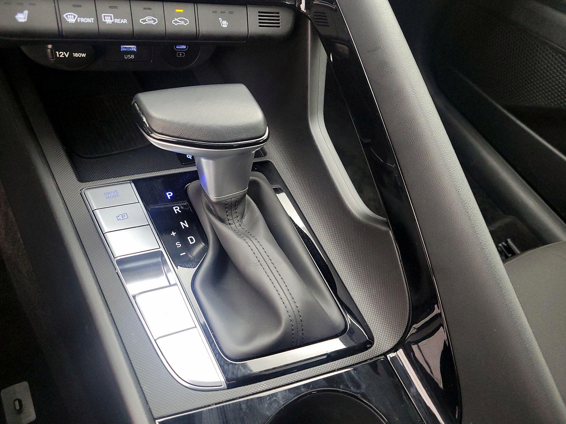 Thumbnail: 2025 Hyundai Elantra - 17