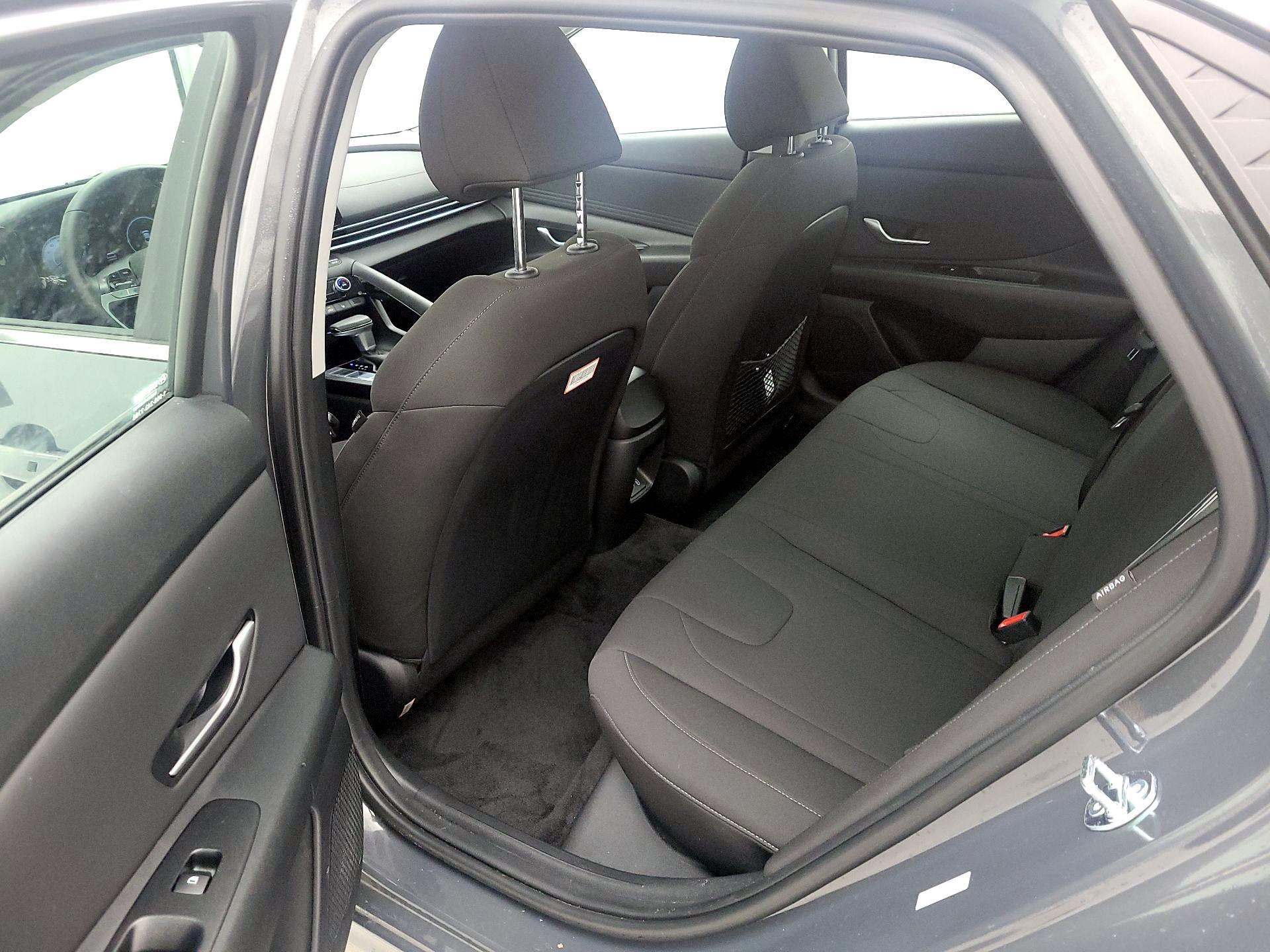 Thumbnail: 2025 Hyundai Elantra - 20