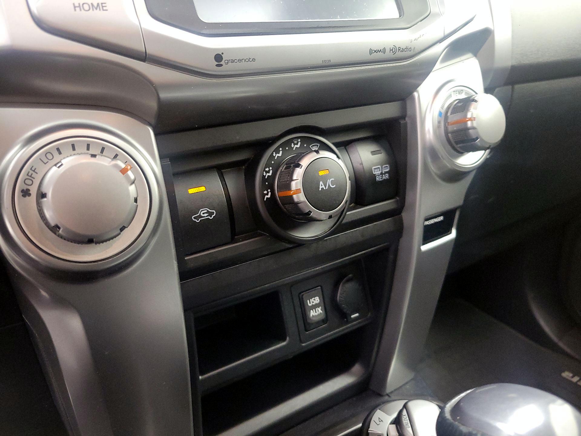 Thumbnail: 2016 Toyota 4Runner - 15