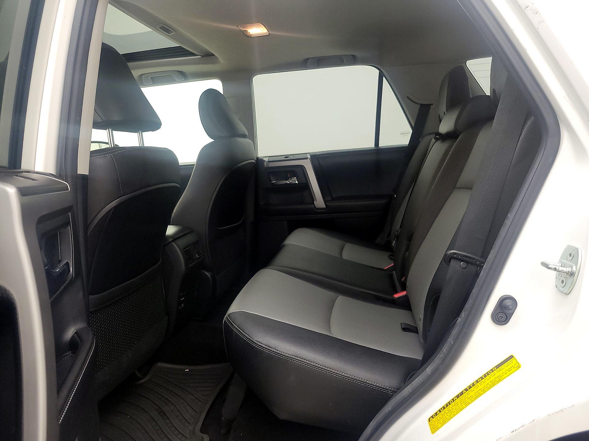 Thumbnail: 2016 Toyota 4Runner - 18