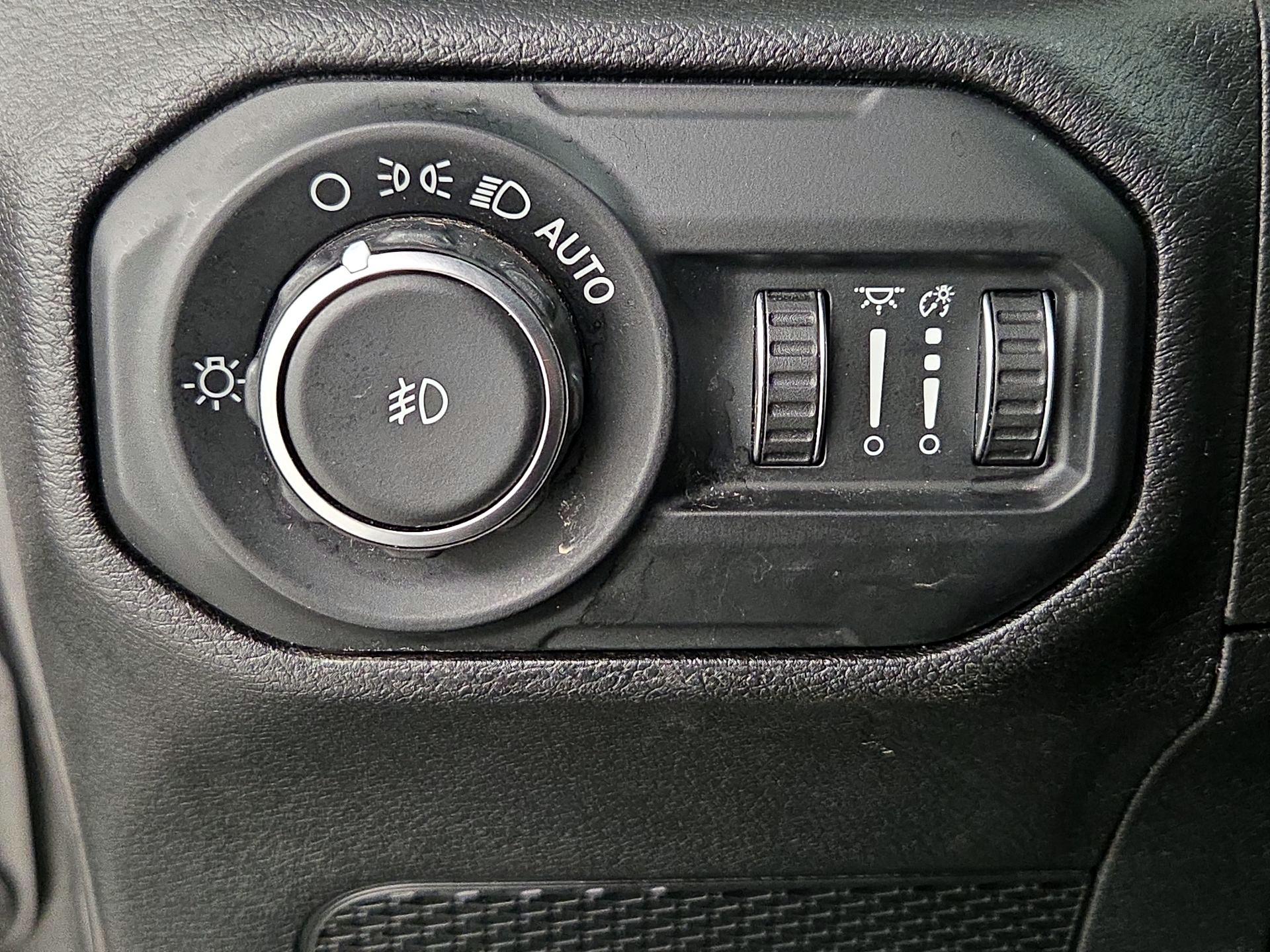 Thumbnail: 2021 Jeep Wrangler - 13