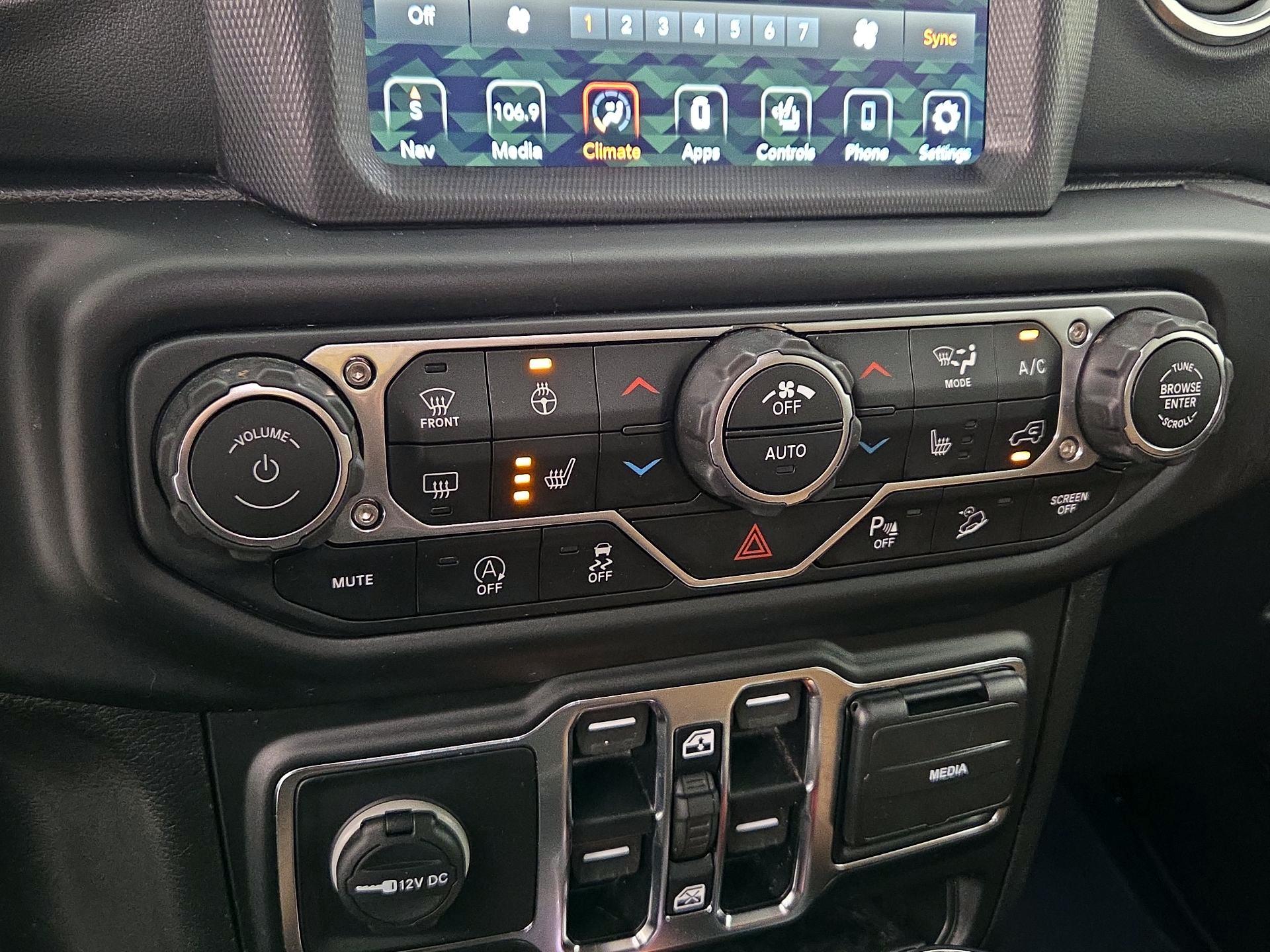 Thumbnail: 2021 Jeep Wrangler - 17