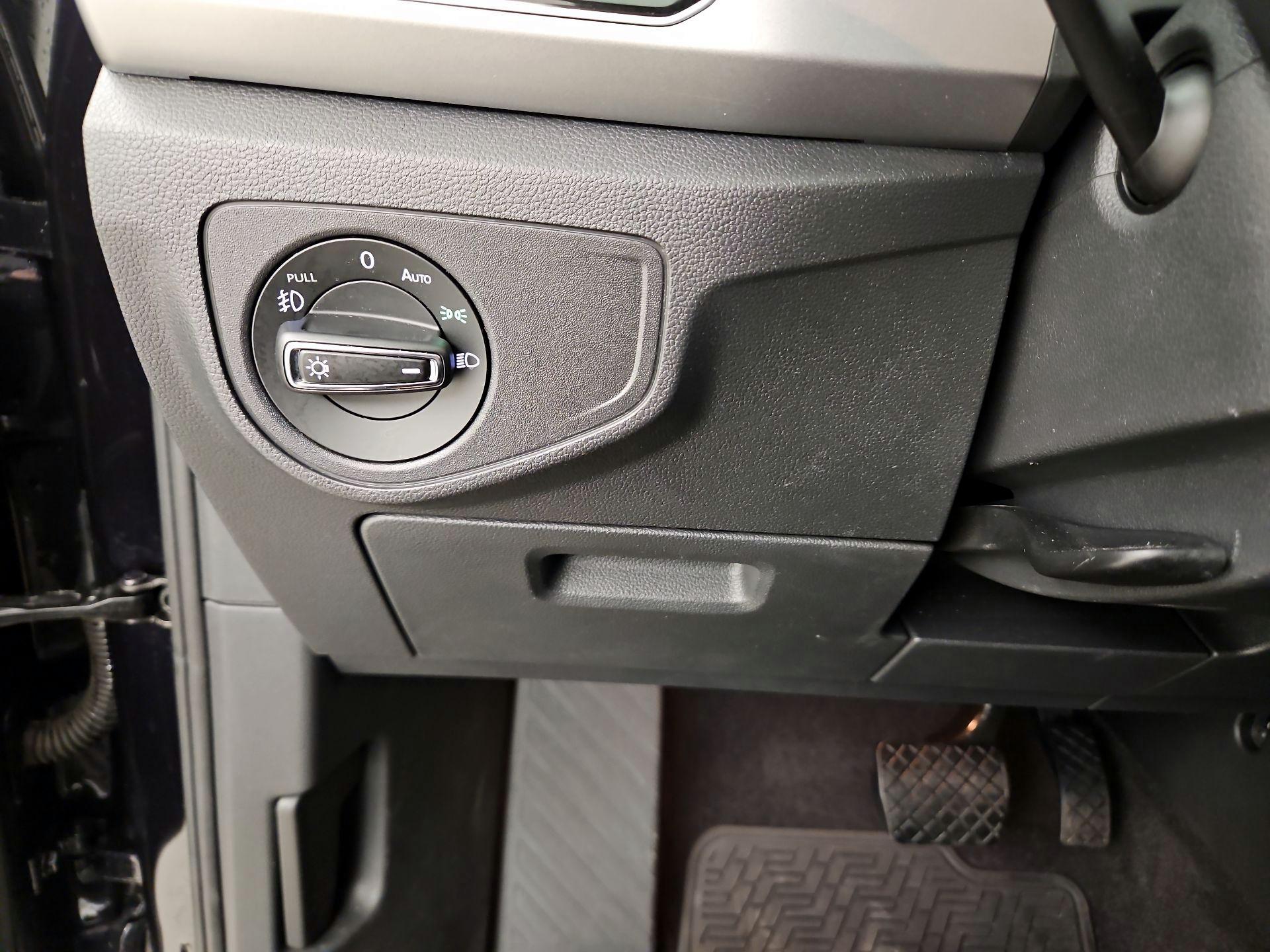 Thumbnail: 2018 Volkswagen Atlas - 13