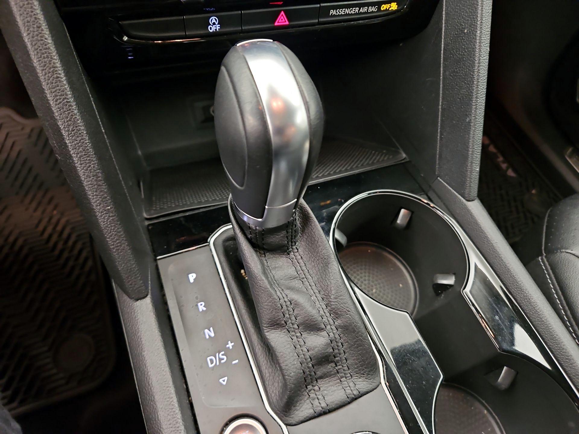 Thumbnail: 2018 Volkswagen Atlas - 17