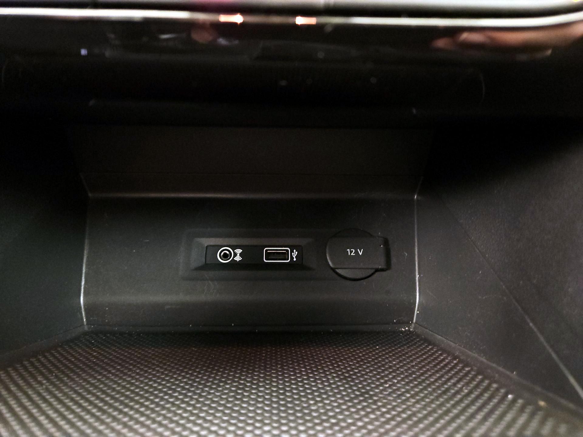 Thumbnail: 2018 Volkswagen Atlas - 18