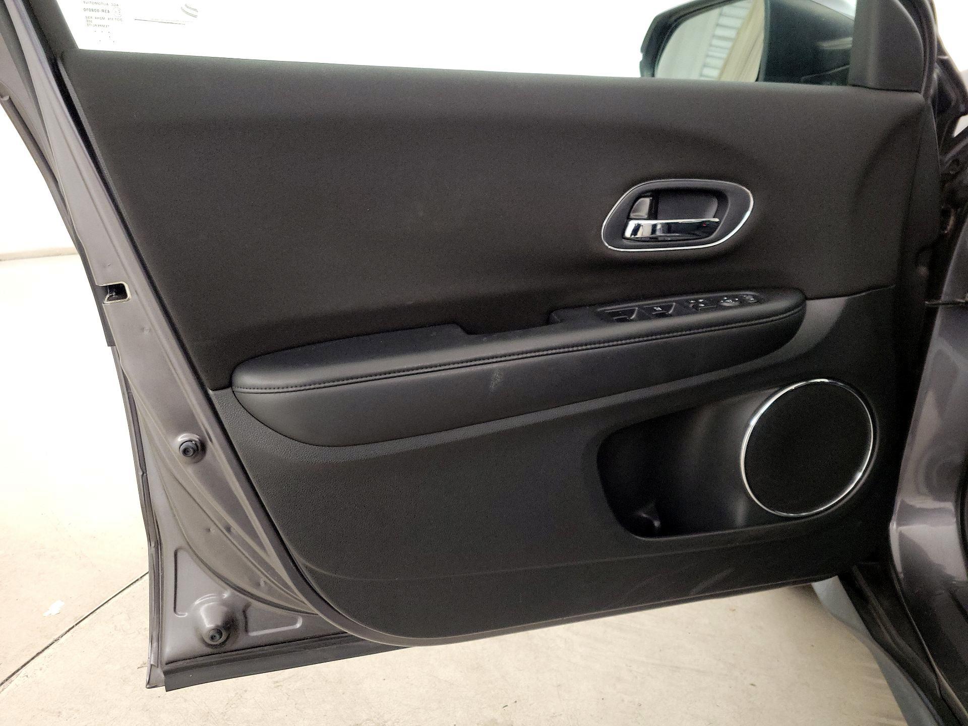 Thumbnail: 2017 Honda HR-V - 12