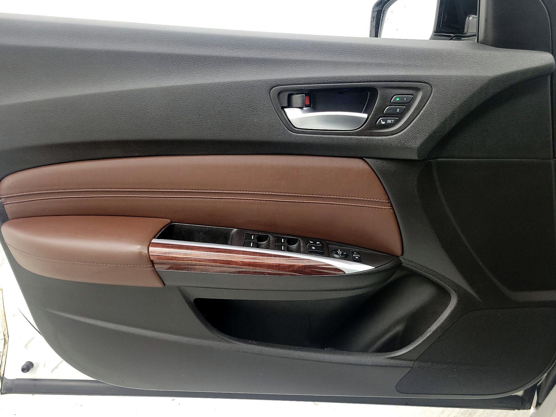 Thumbnail: 2016 Acura TLX - 12