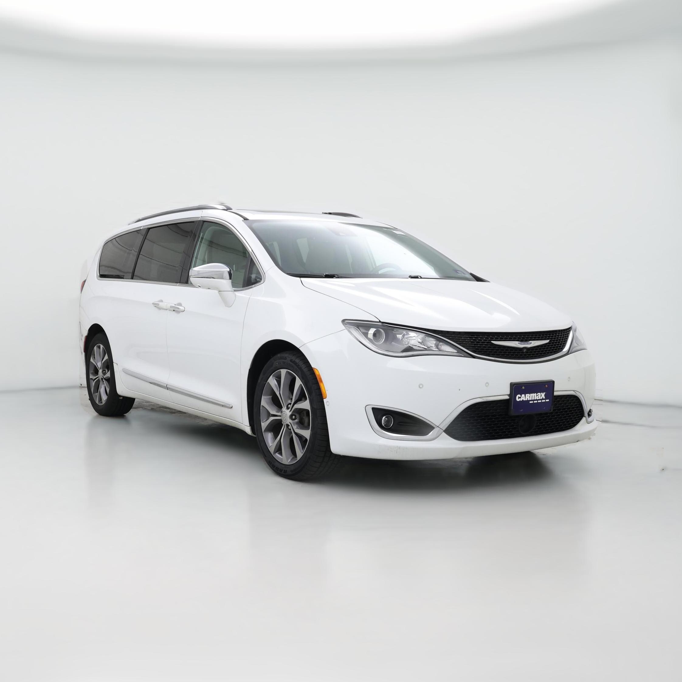 Thumbnail: 2018 Chrysler Pacifica - 1