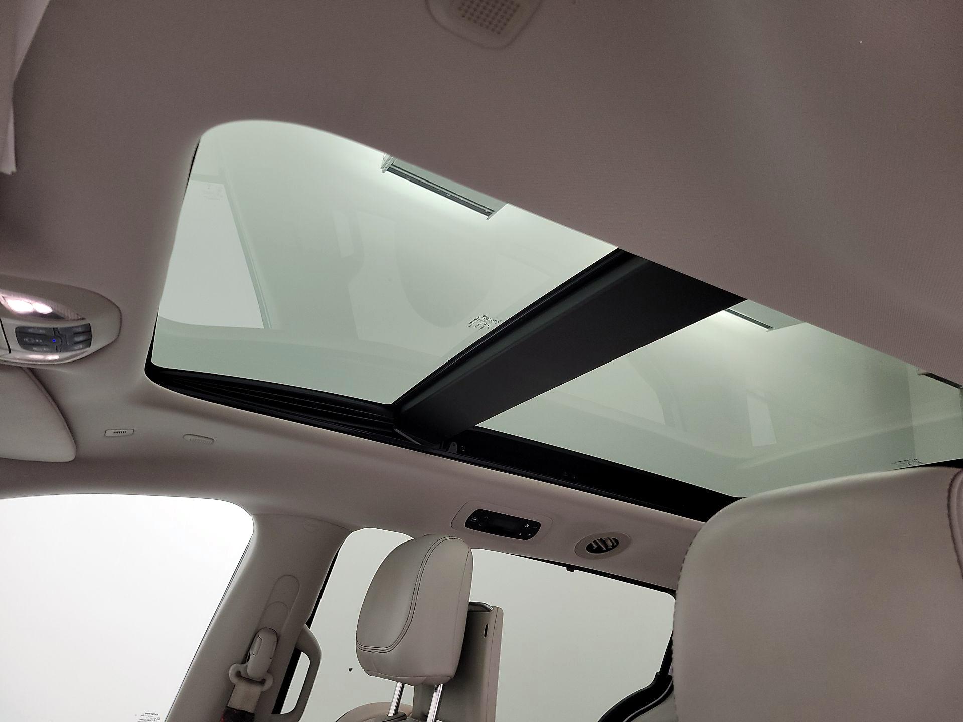 Thumbnail: 2018 Chrysler Pacifica - 19