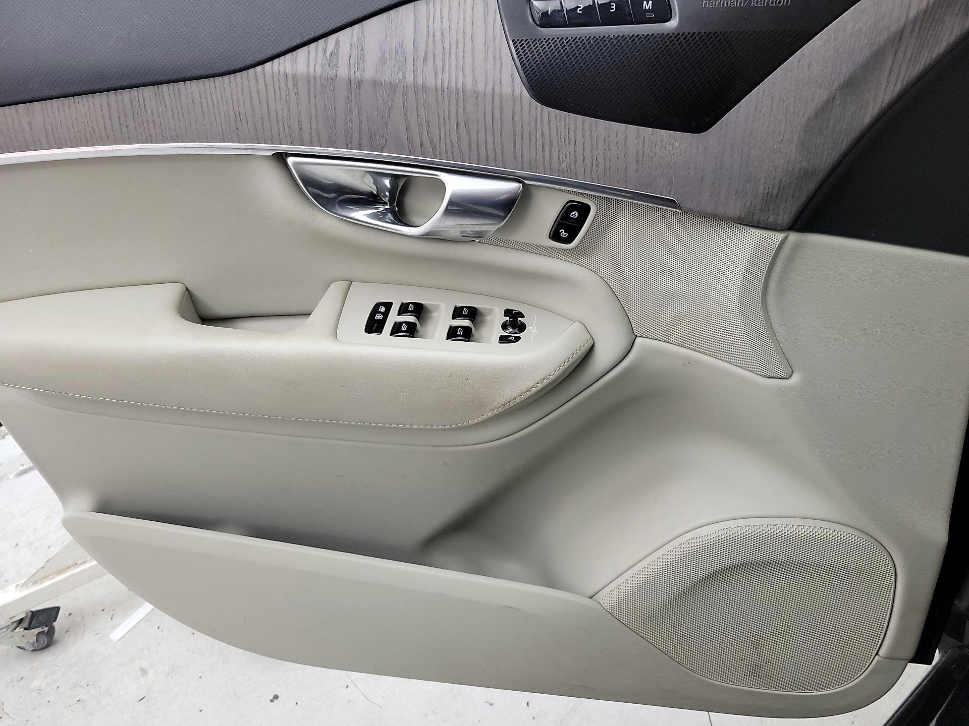 Thumbnail: 2023 Volvo XC90 - 12