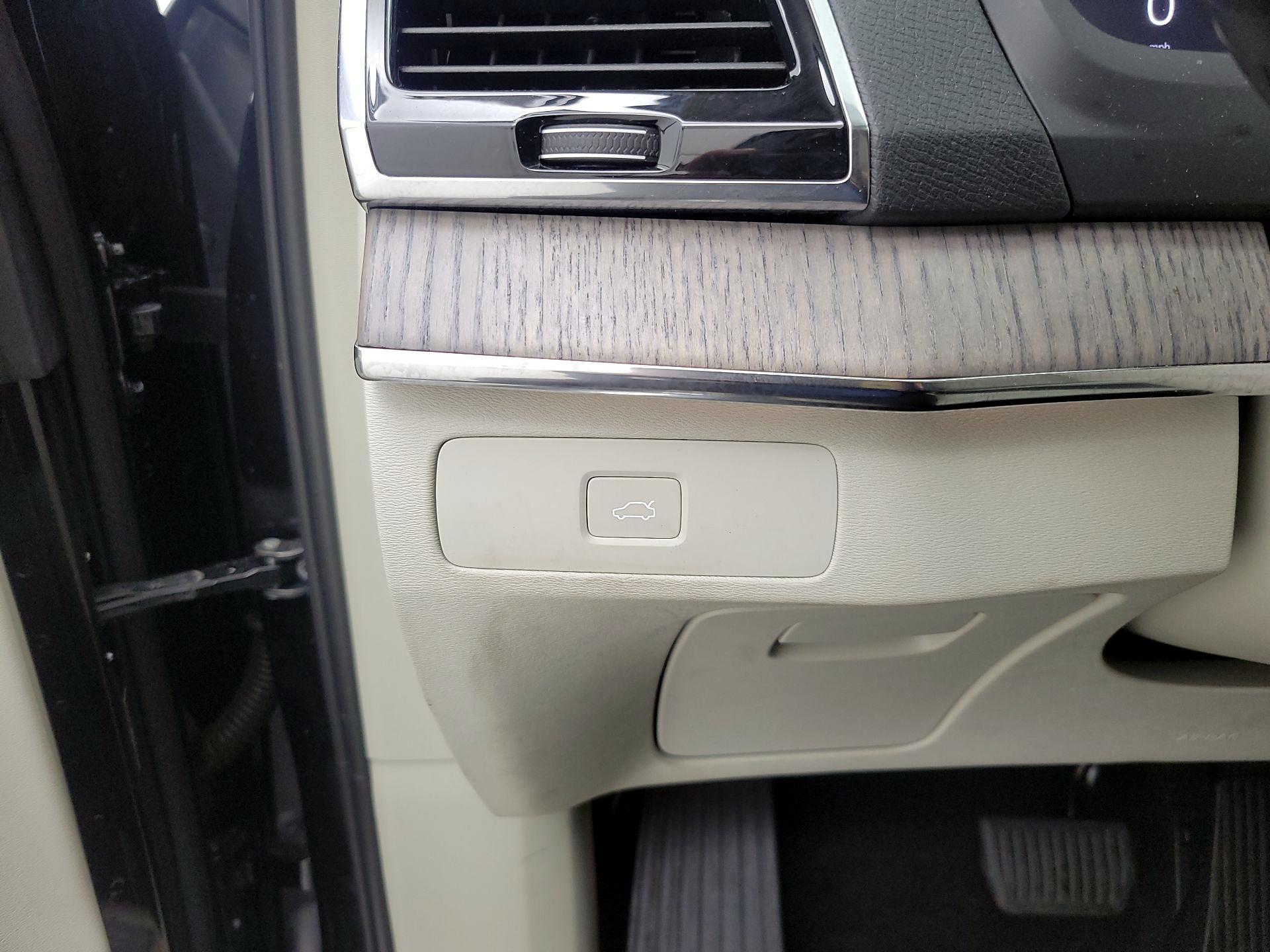 Thumbnail: 2023 Volvo XC90 - 13