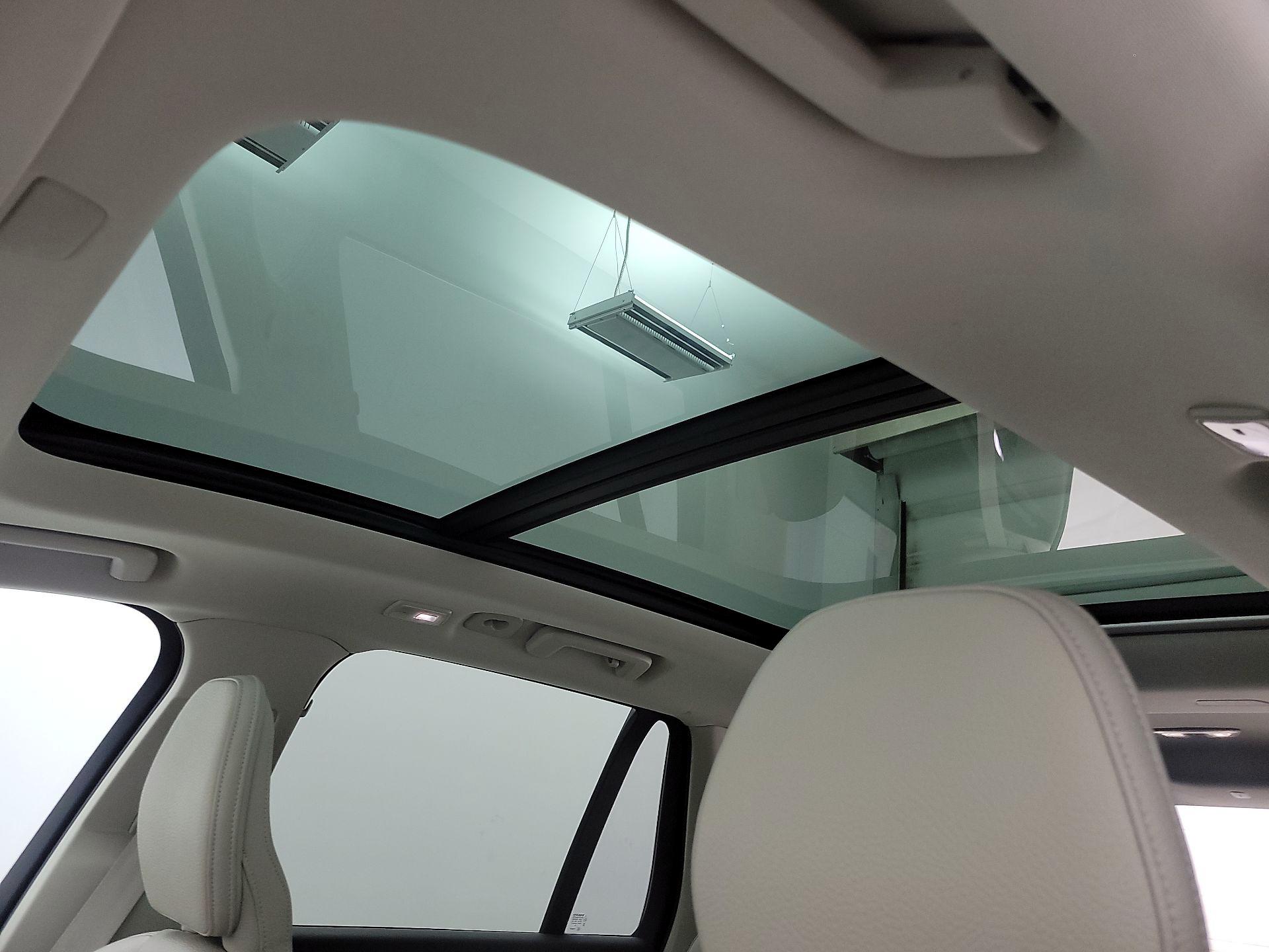 Thumbnail: 2023 Volvo XC90 - 18