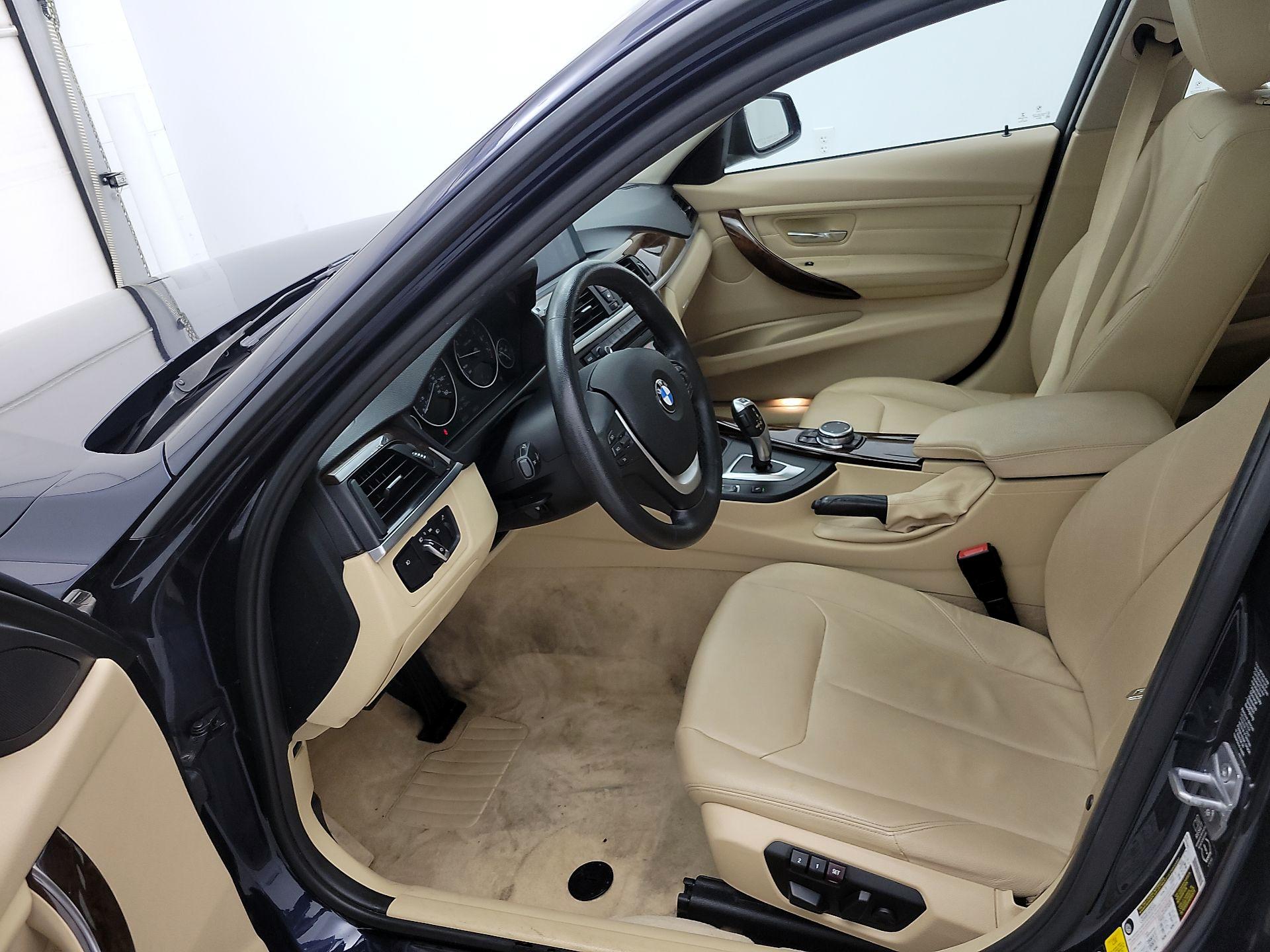 Thumbnail: 2015 BMW 3 Series - 11