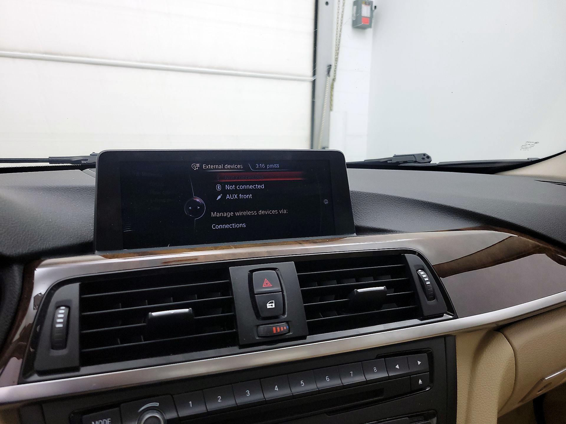 Thumbnail: 2015 BMW 3 Series - 15