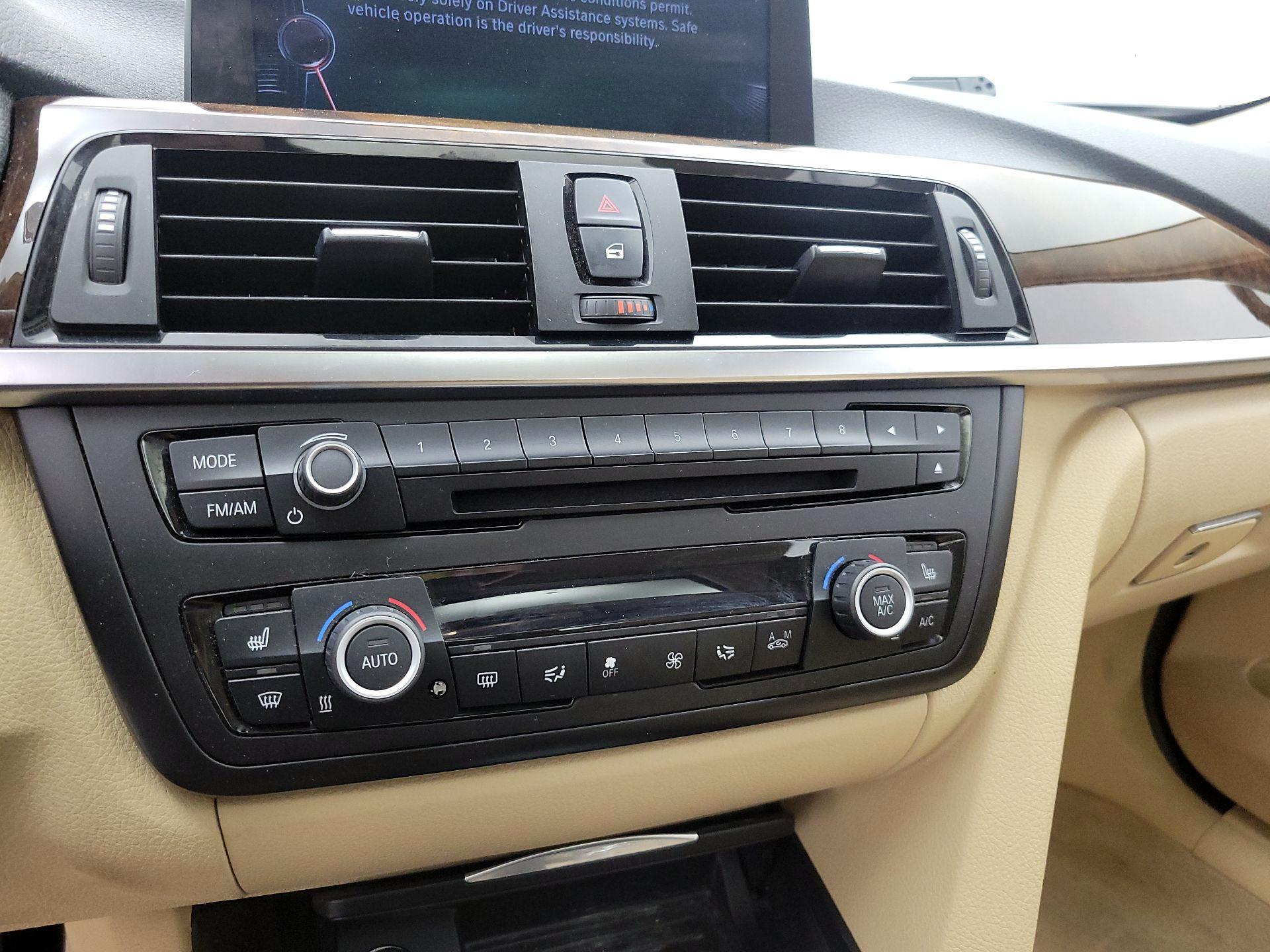 Thumbnail: 2015 BMW 3 Series - 16