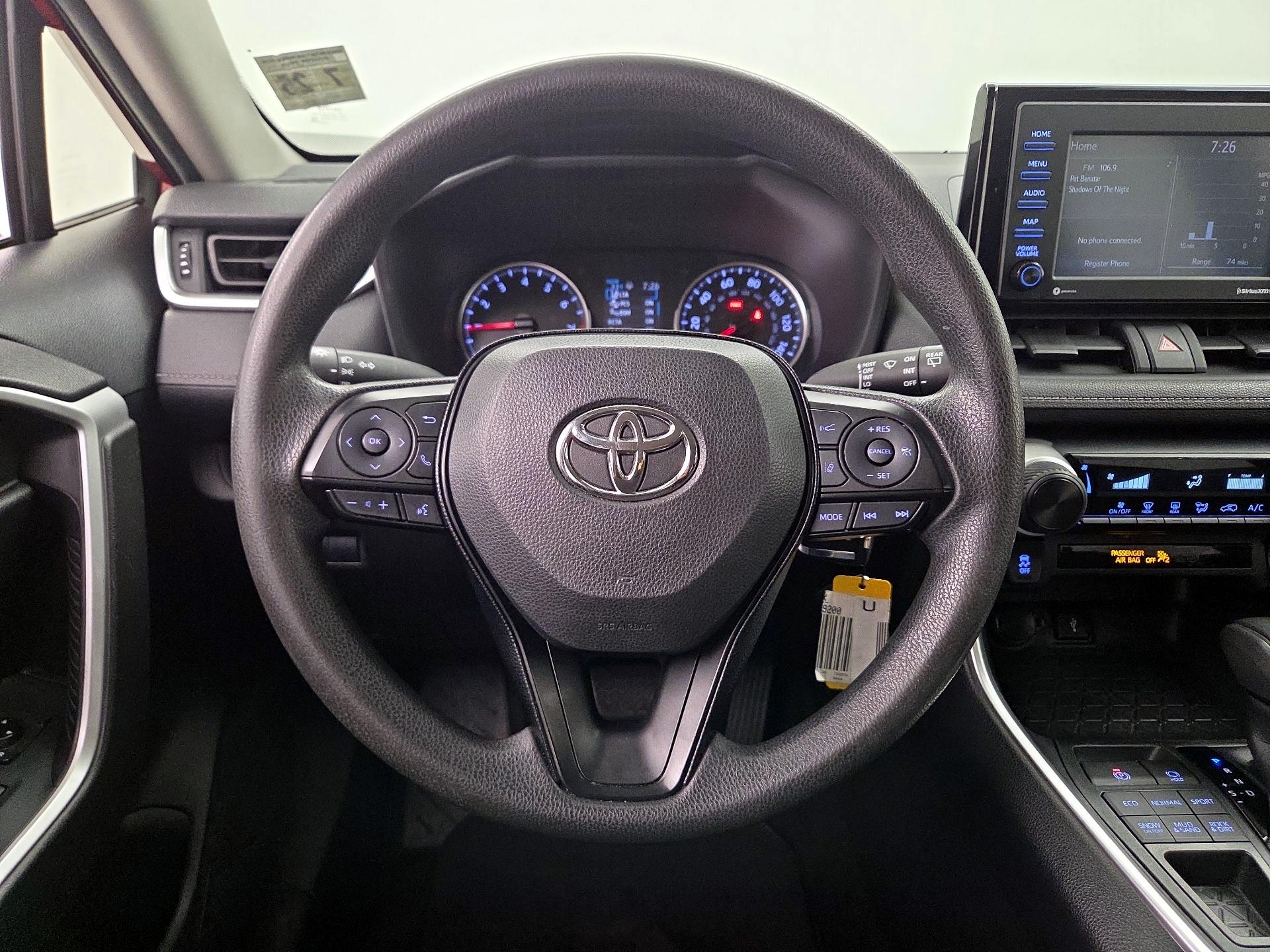 Thumbnail: 2020 Toyota RAV4 - 10