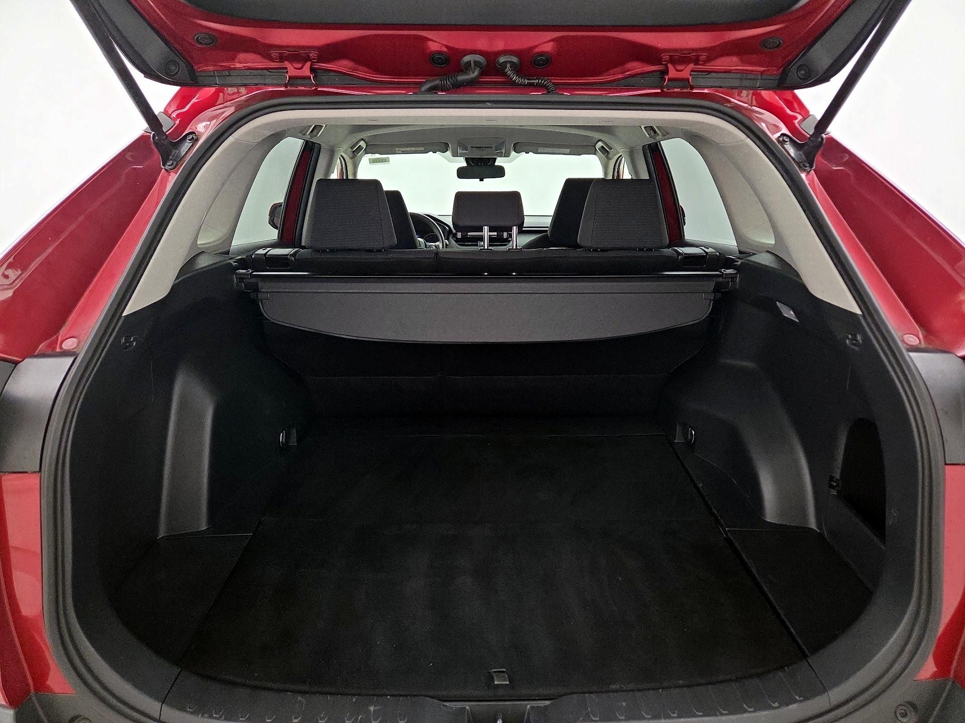 Thumbnail: 2020 Toyota RAV4 - 20