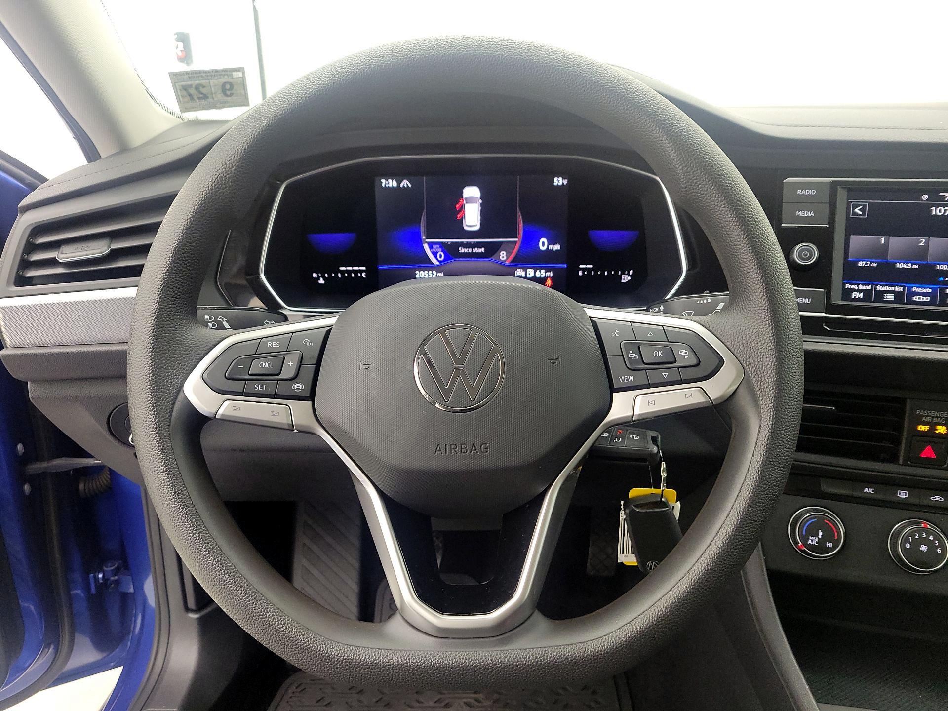 Thumbnail: 2022 Volkswagen Jetta - 10