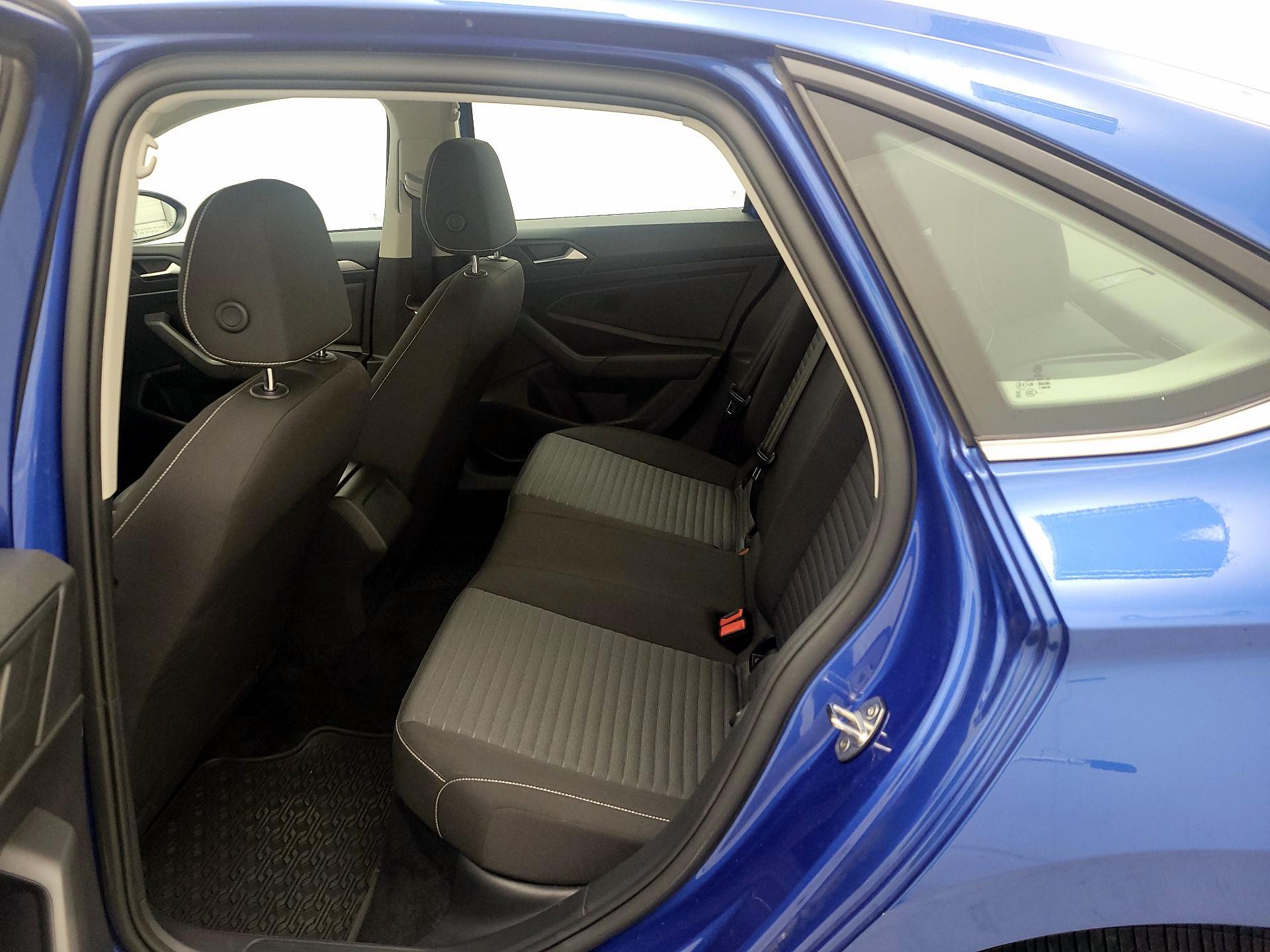 Thumbnail: 2022 Volkswagen Jetta - 19