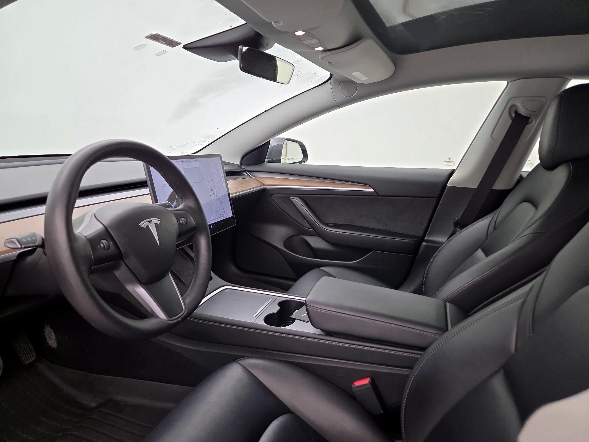 Thumbnail: 2023 Tesla Model 3 - 11