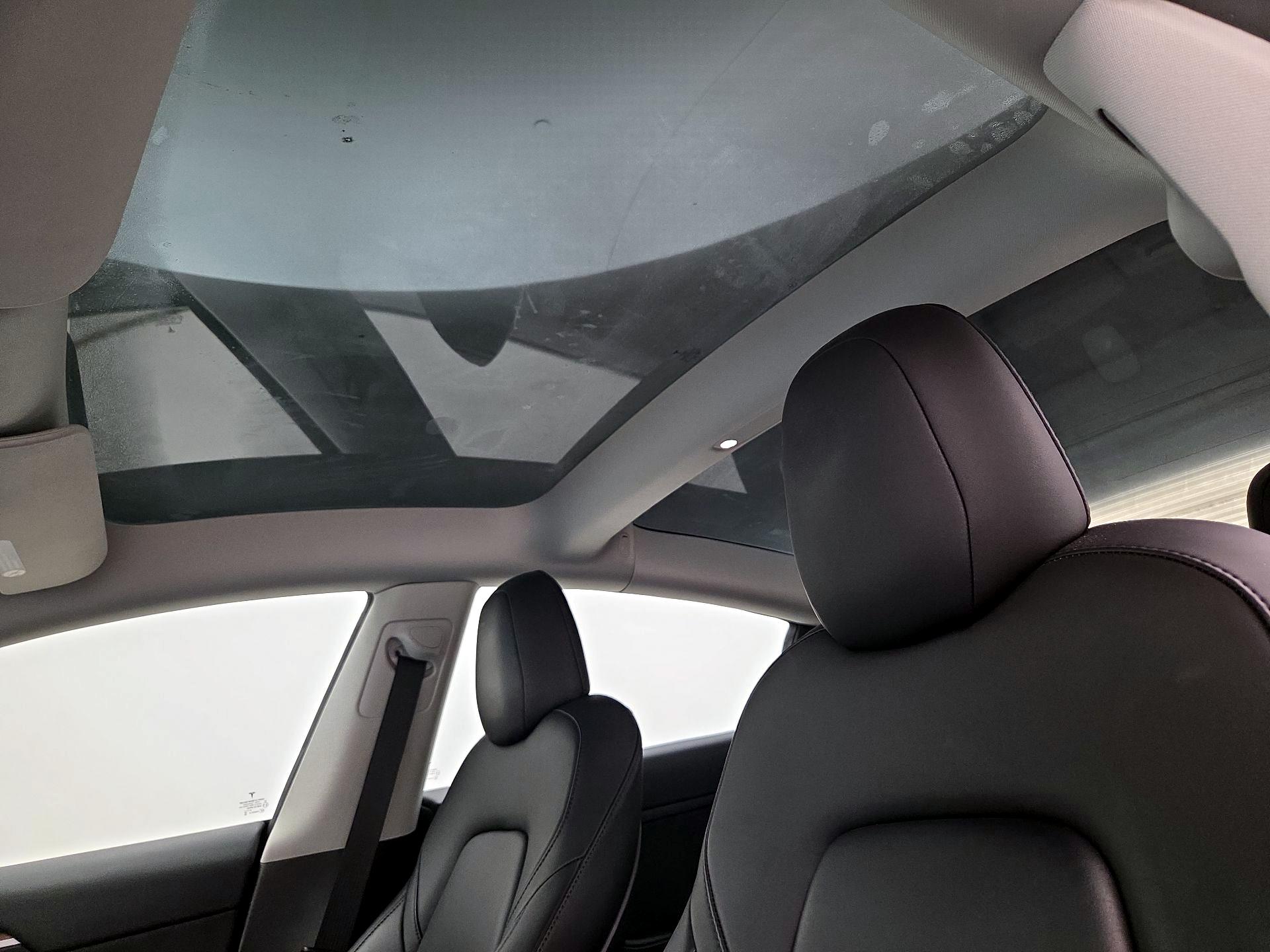 Thumbnail: 2023 Tesla Model 3 - 19