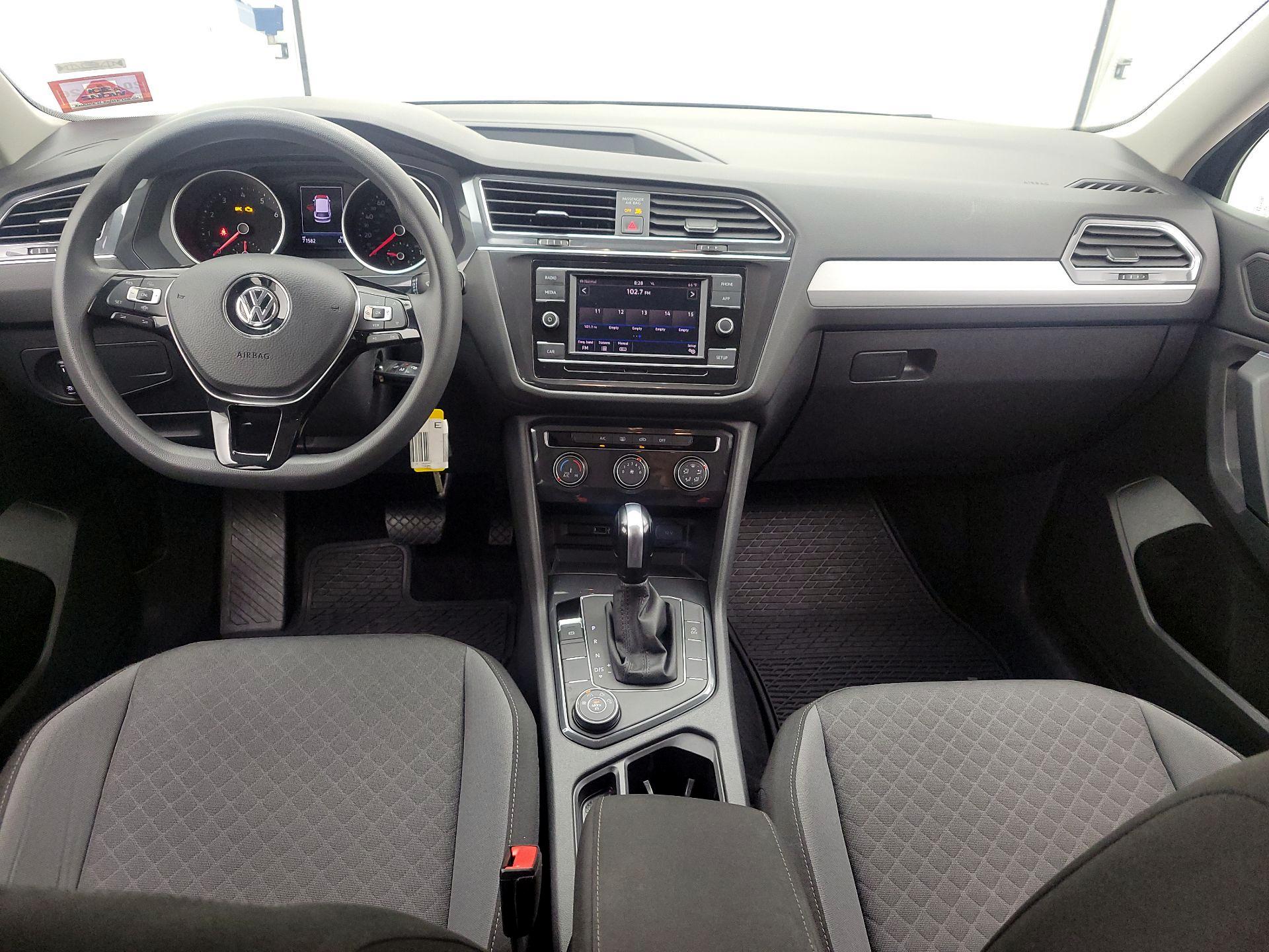 Thumbnail: 2019 Volkswagen Tiguan - 9