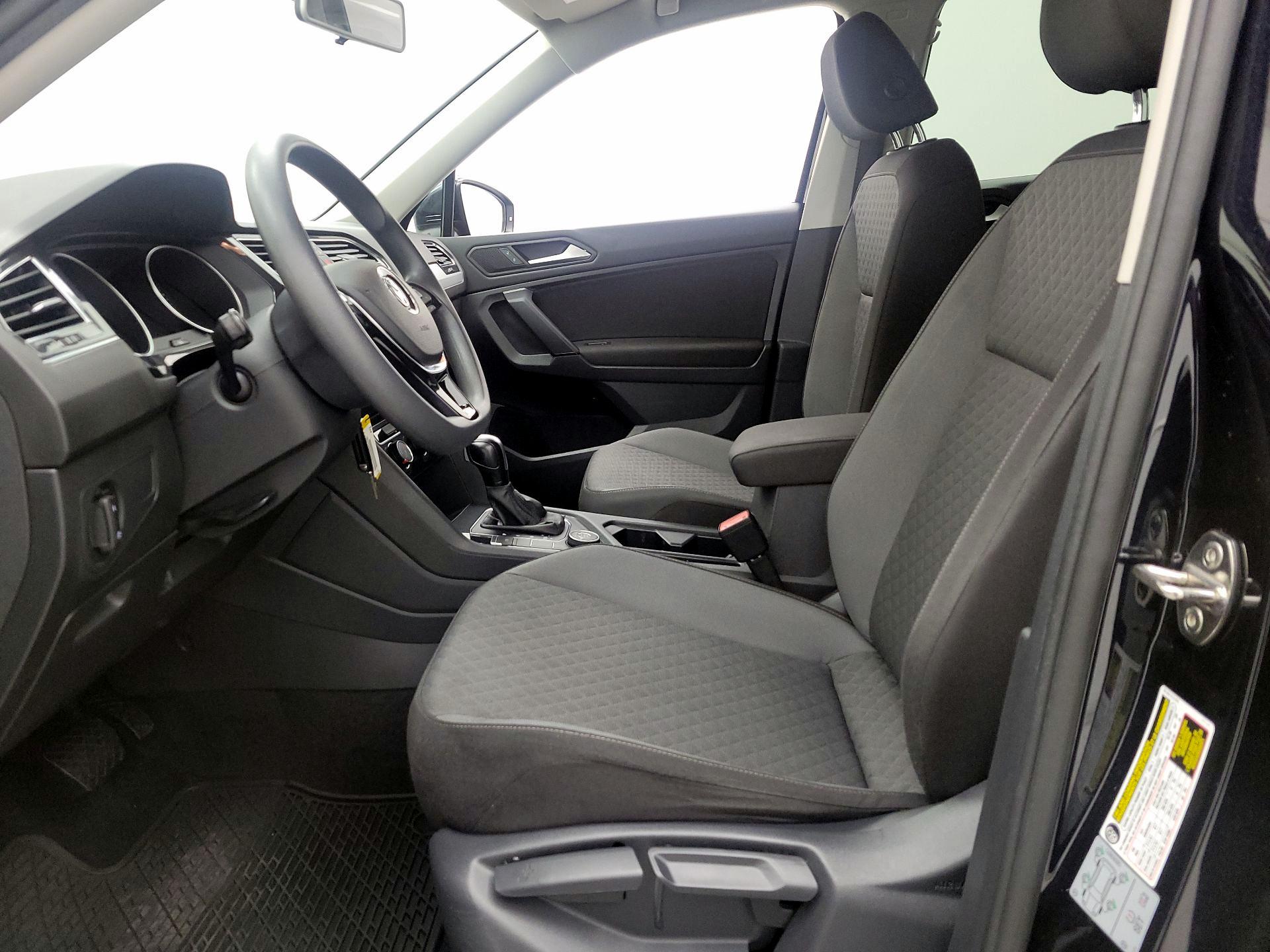 Thumbnail: 2019 Volkswagen Tiguan - 11