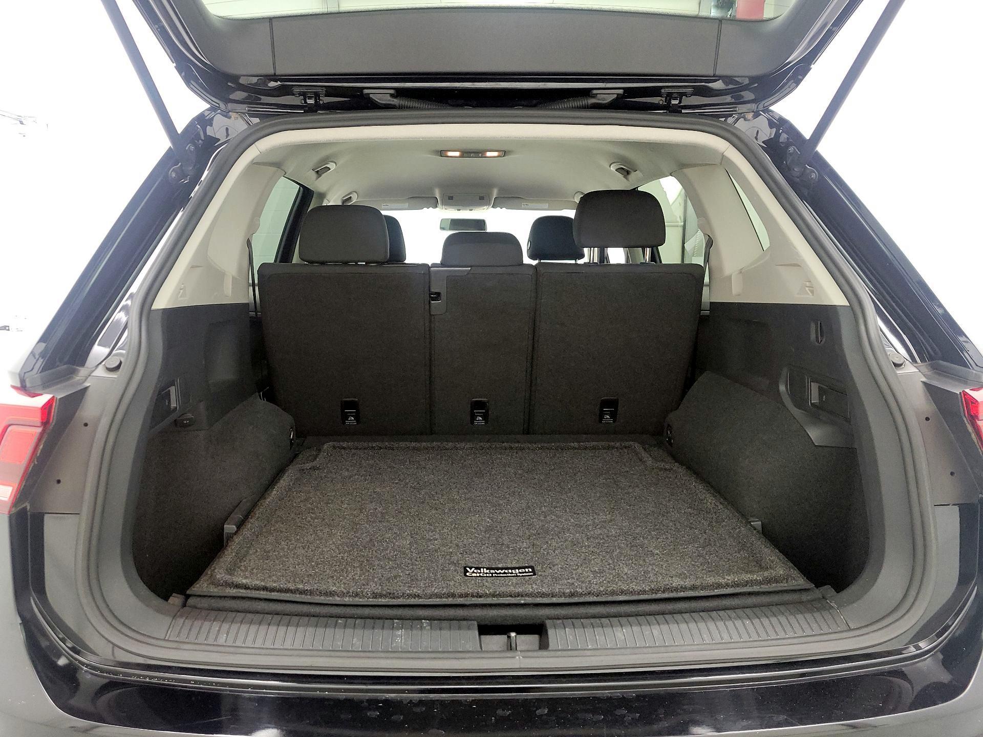 Thumbnail: 2019 Volkswagen Tiguan - 18