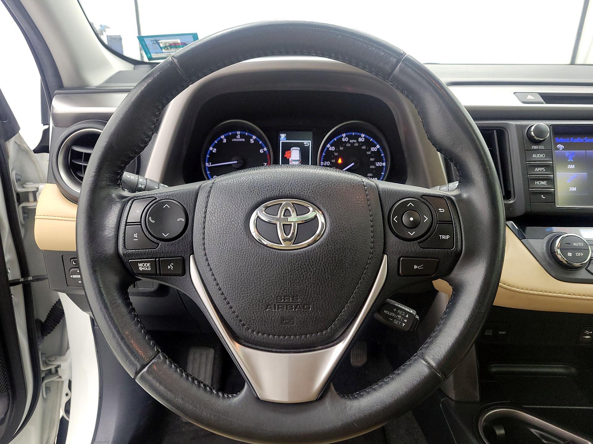 Thumbnail: 2018 Toyota RAV4 - 10
