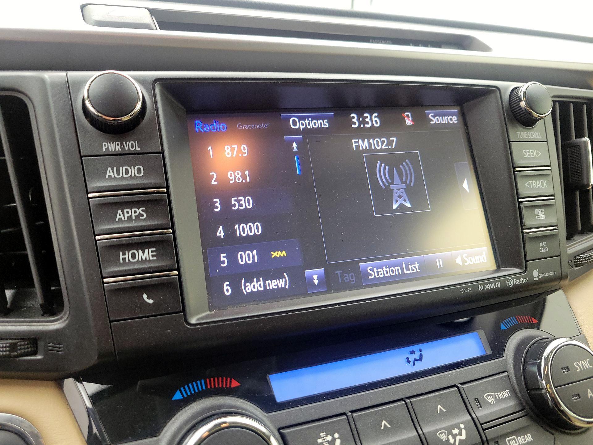 Thumbnail: 2018 Toyota RAV4 - 15