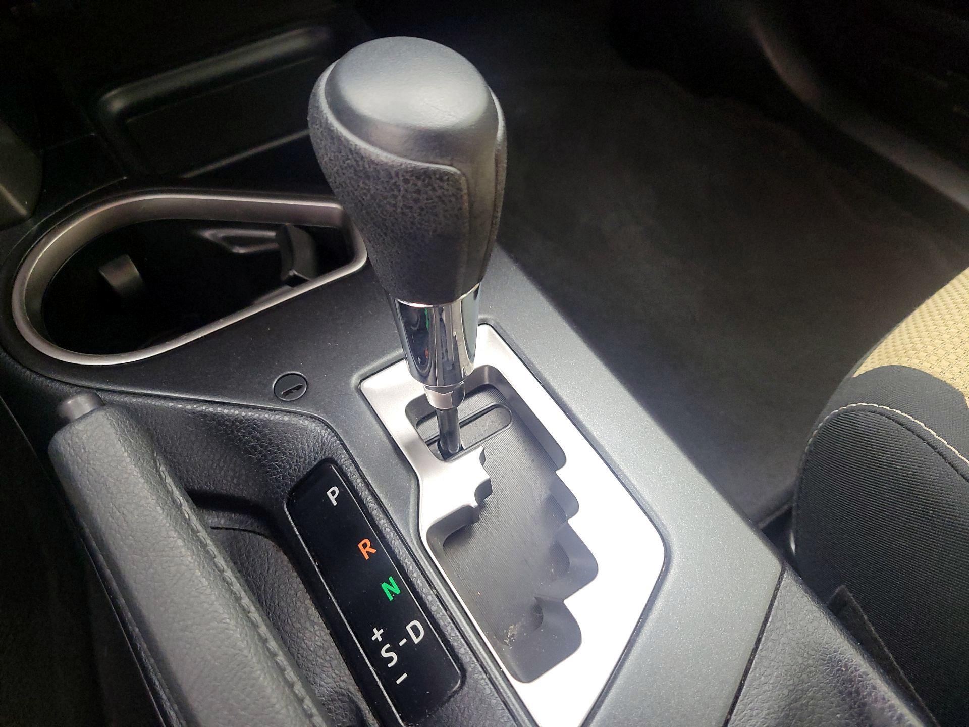 Thumbnail: 2018 Toyota RAV4 - 17