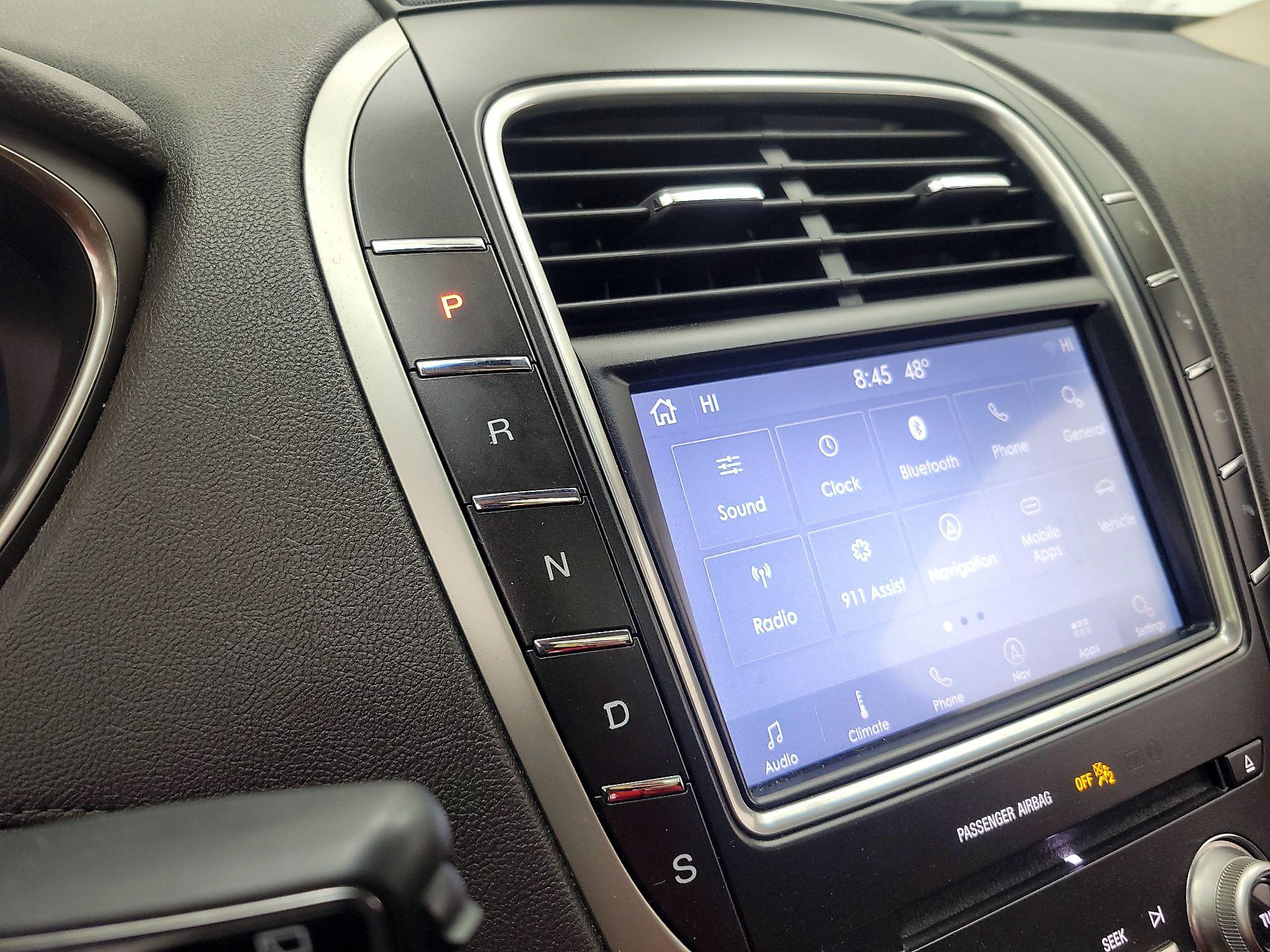 Thumbnail: 2019 Lincoln Nautilus - 16