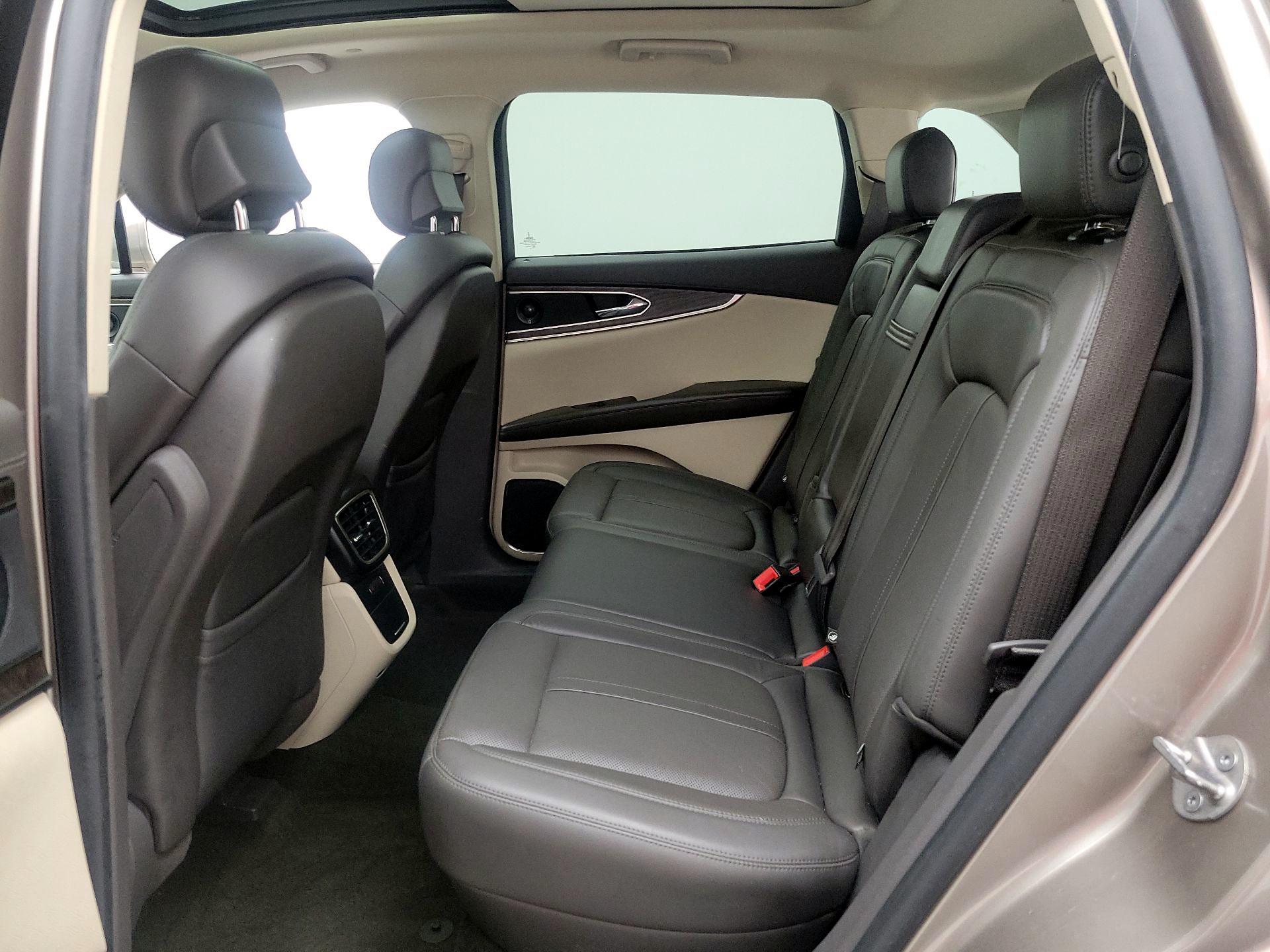 Thumbnail: 2019 Lincoln Nautilus - 18