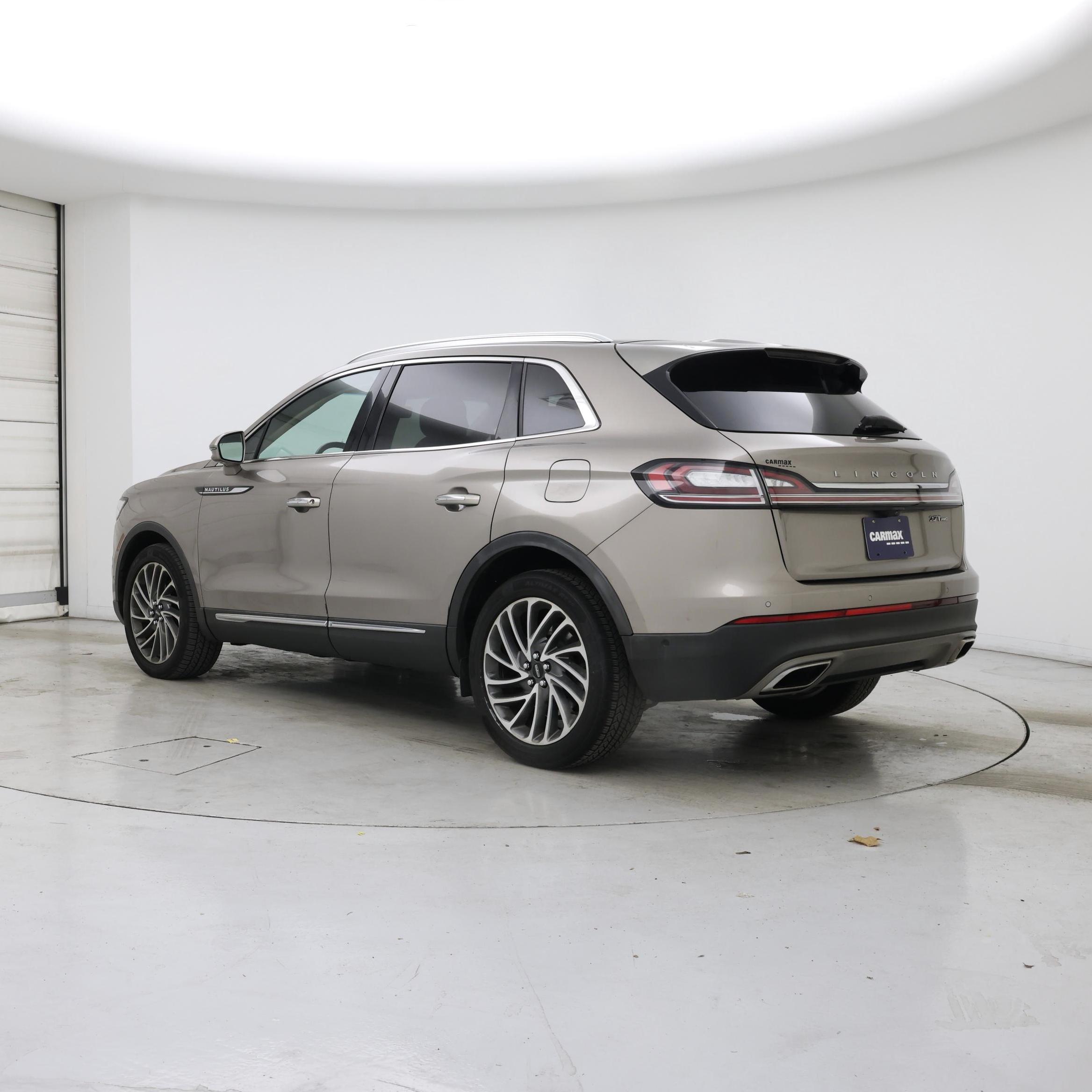 Thumbnail: 2019 Lincoln Nautilus - 2