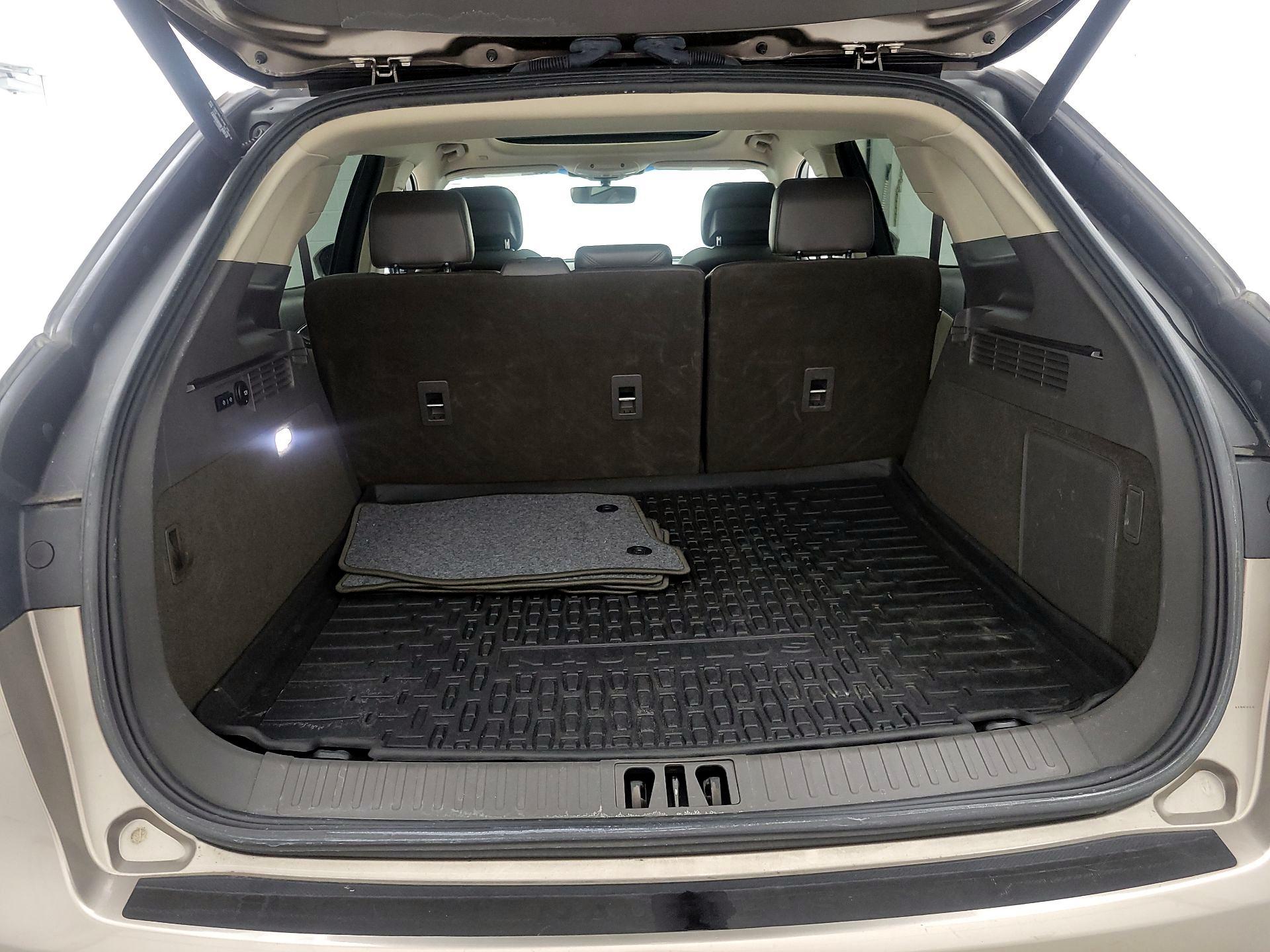 Thumbnail: 2019 Lincoln Nautilus - 19