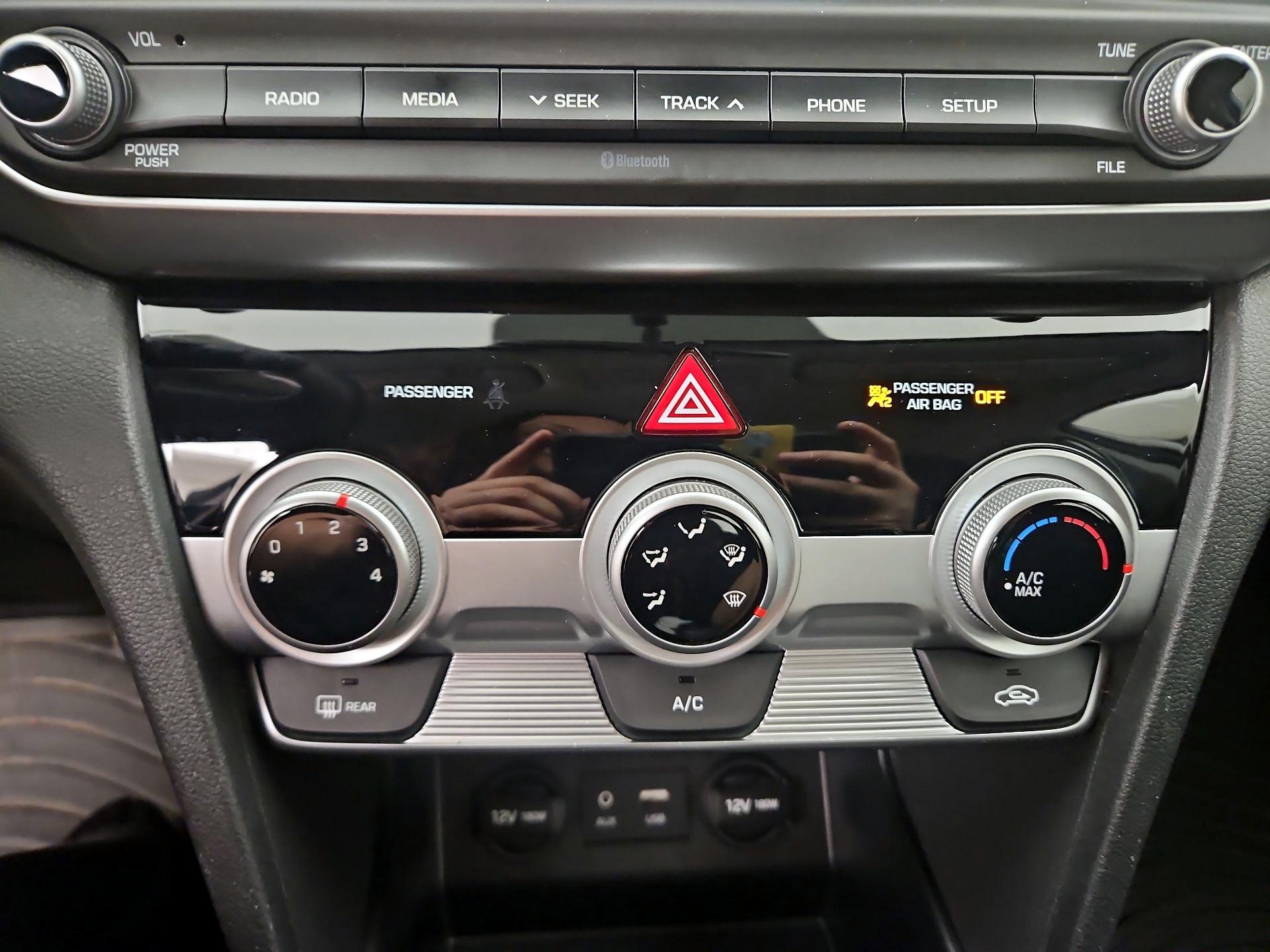 Thumbnail: 2019 Hyundai Elantra - 16