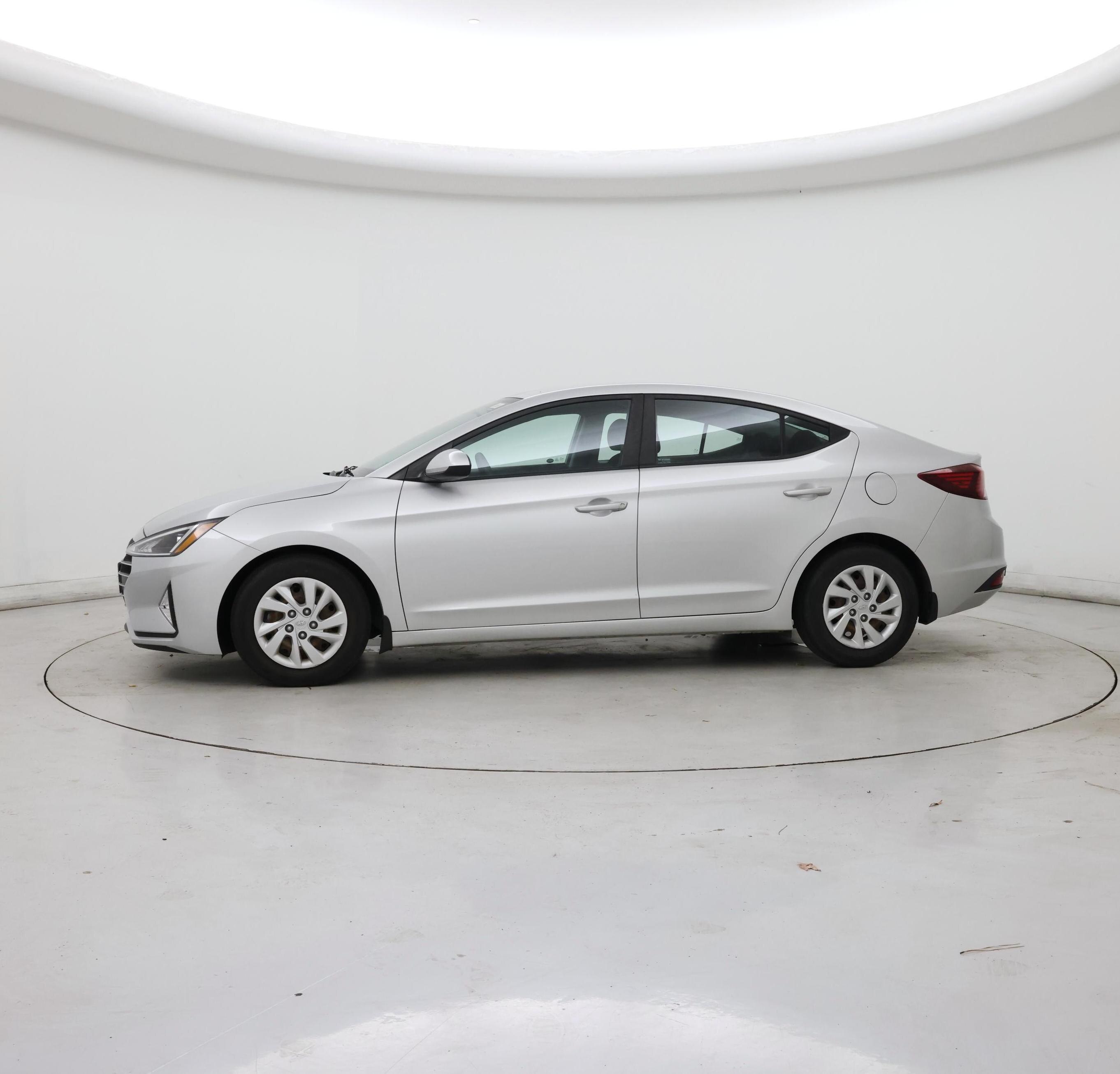 Thumbnail: 2019 Hyundai Elantra - 3